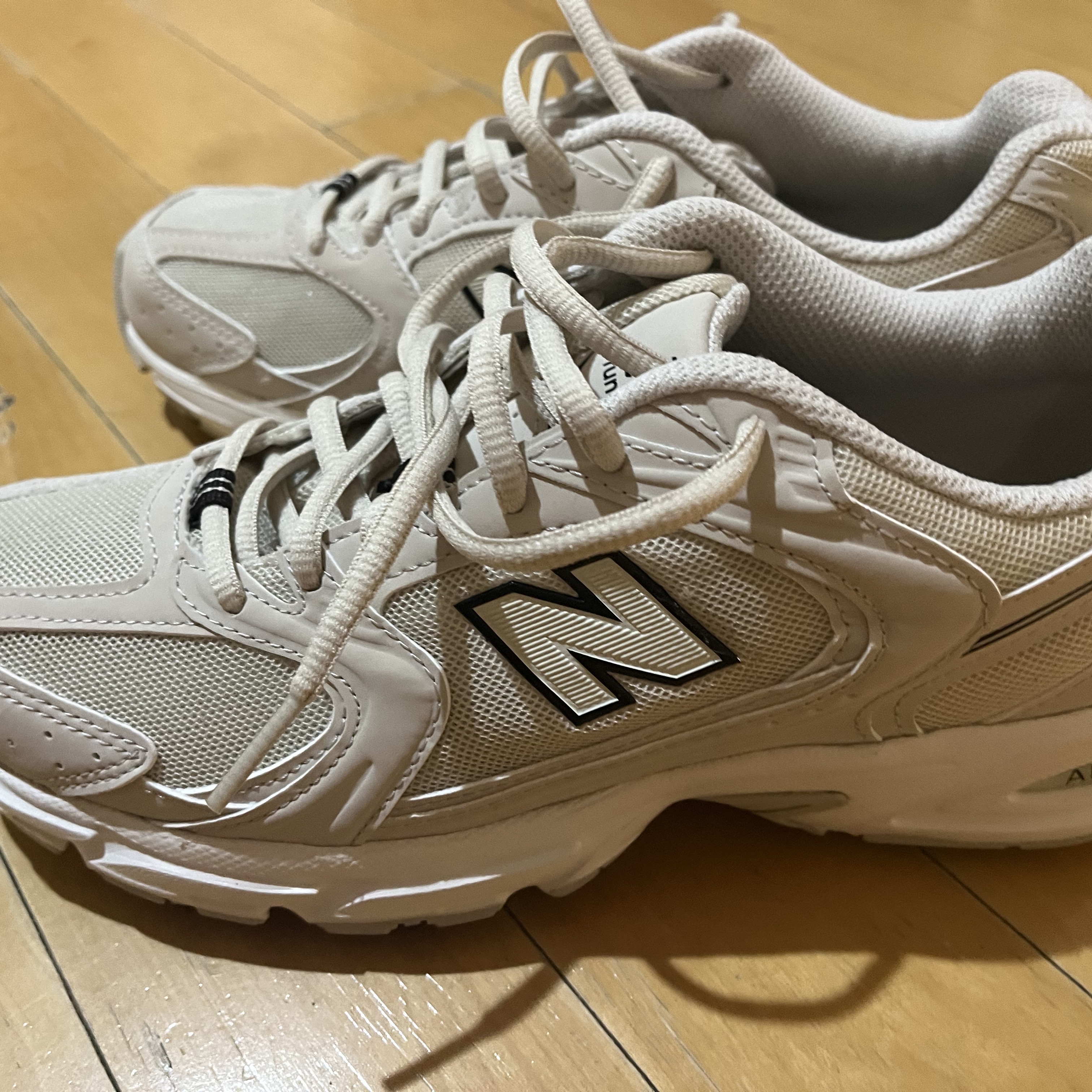 New Balance 530 Ivory 착용 스타일 - 3