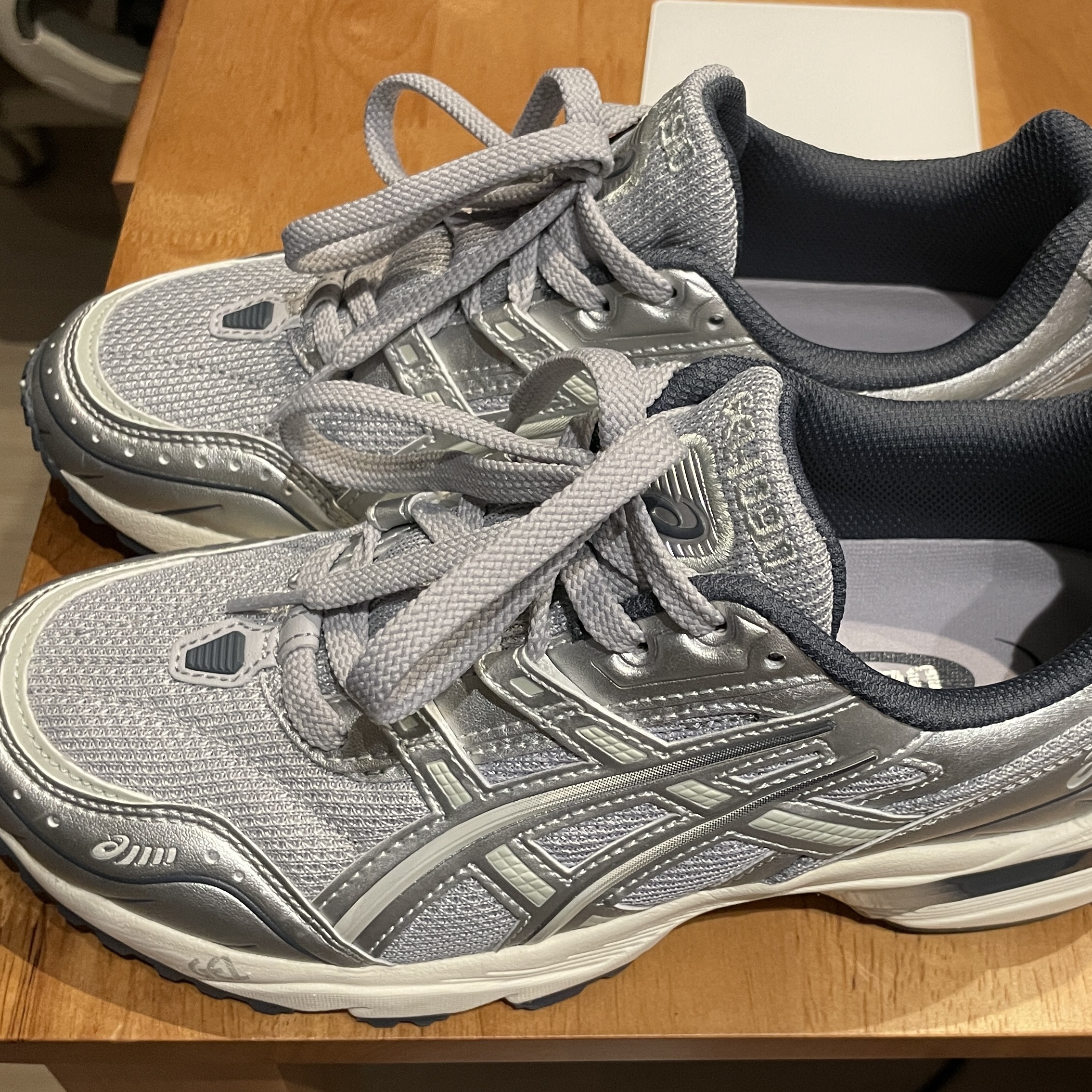 Asics Gel-1090 Piedmont Grey 착용 스타일 - 5