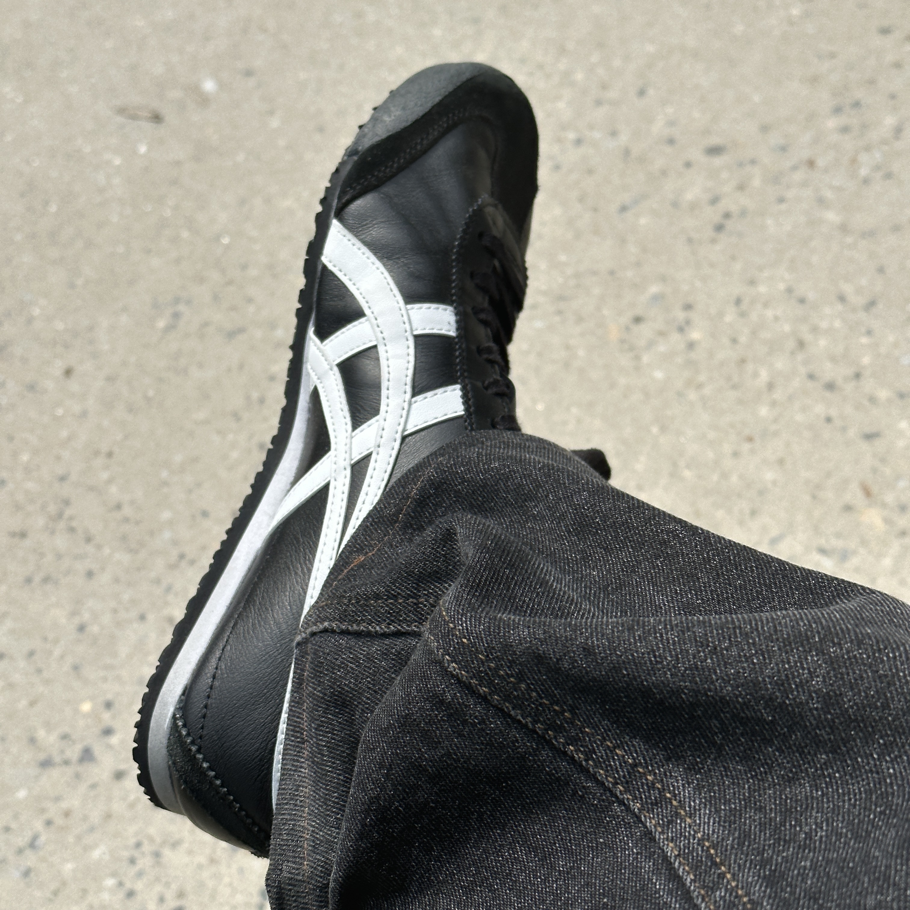 Onitsuka Tiger Mexico 66 Black White 착용 스타일