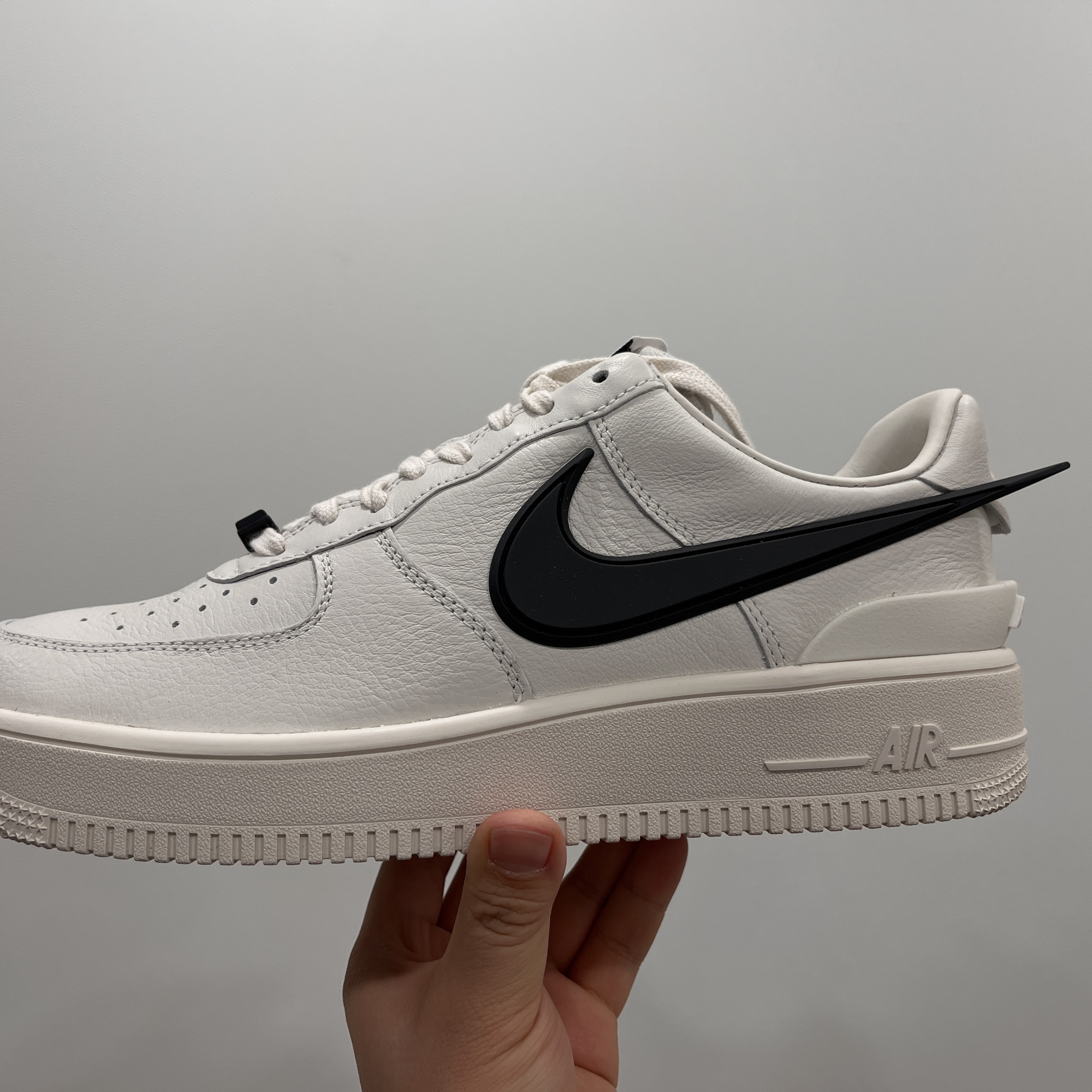 Nike x Ambush Air Force 1 Low SP Phantom 착용 스타일 - 1