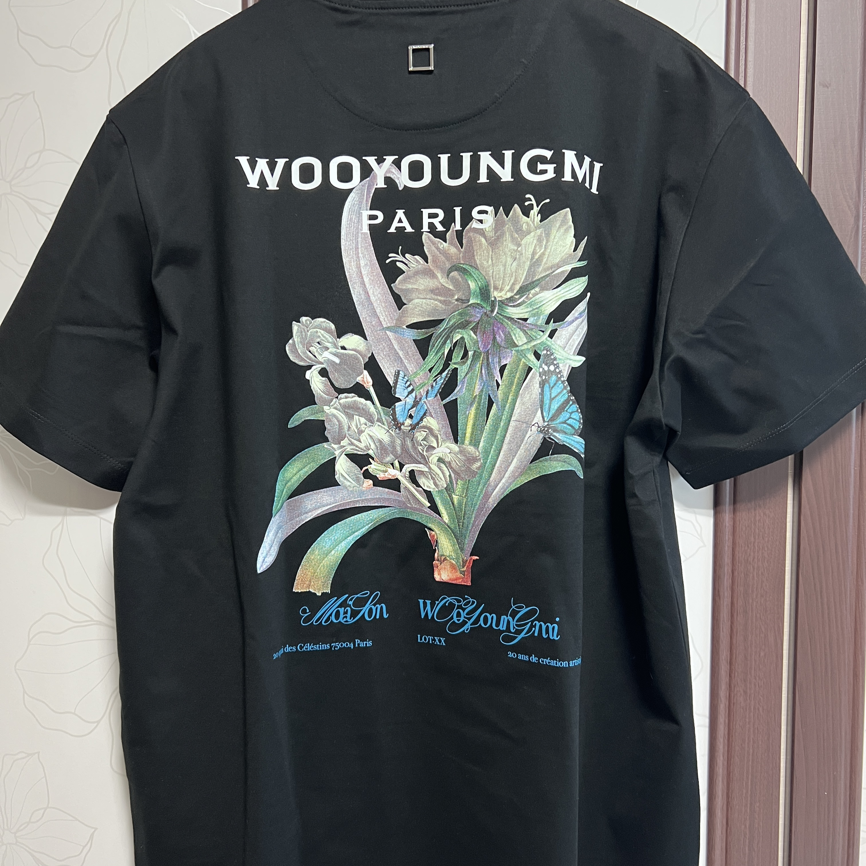 Wooyoungmi Flower Print Sweatshirt Black - 23SS, Wooyoungmi Flower Print Back Logo T-Shirt Black - 23SS 착용 스타일 - 2