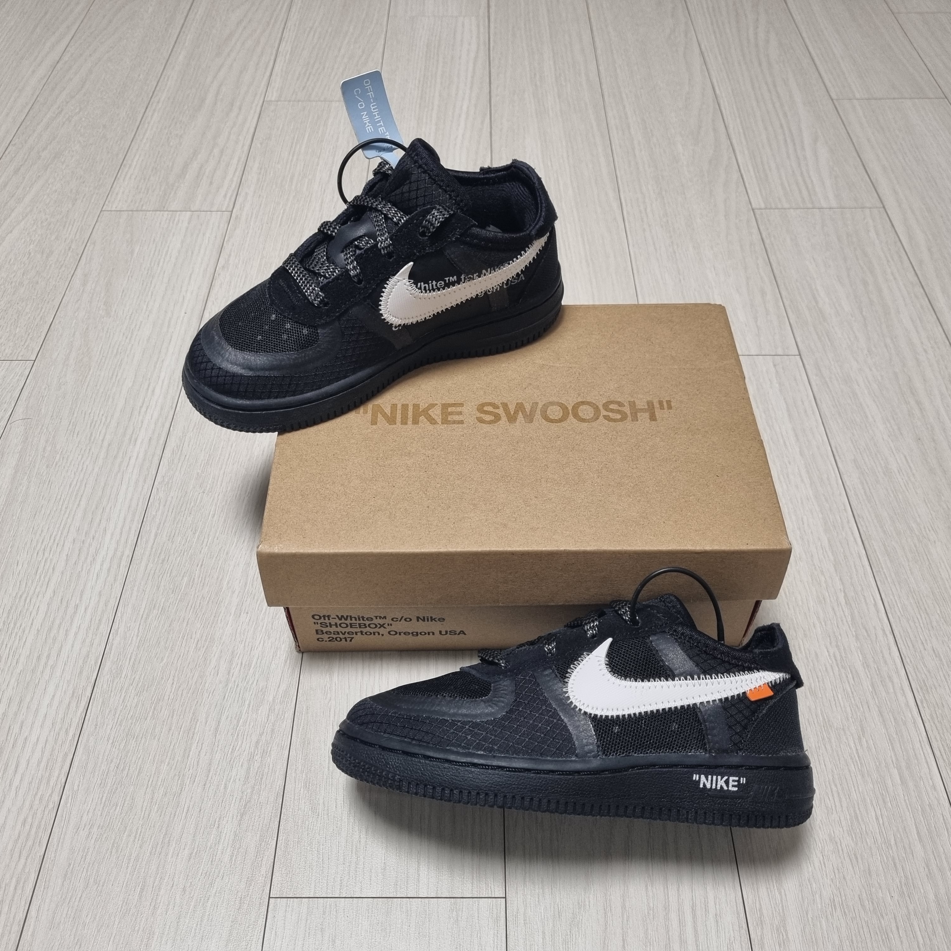 (TD) Nike x Off-White Air Force 1 Low Black White 착용 스타일 - 1