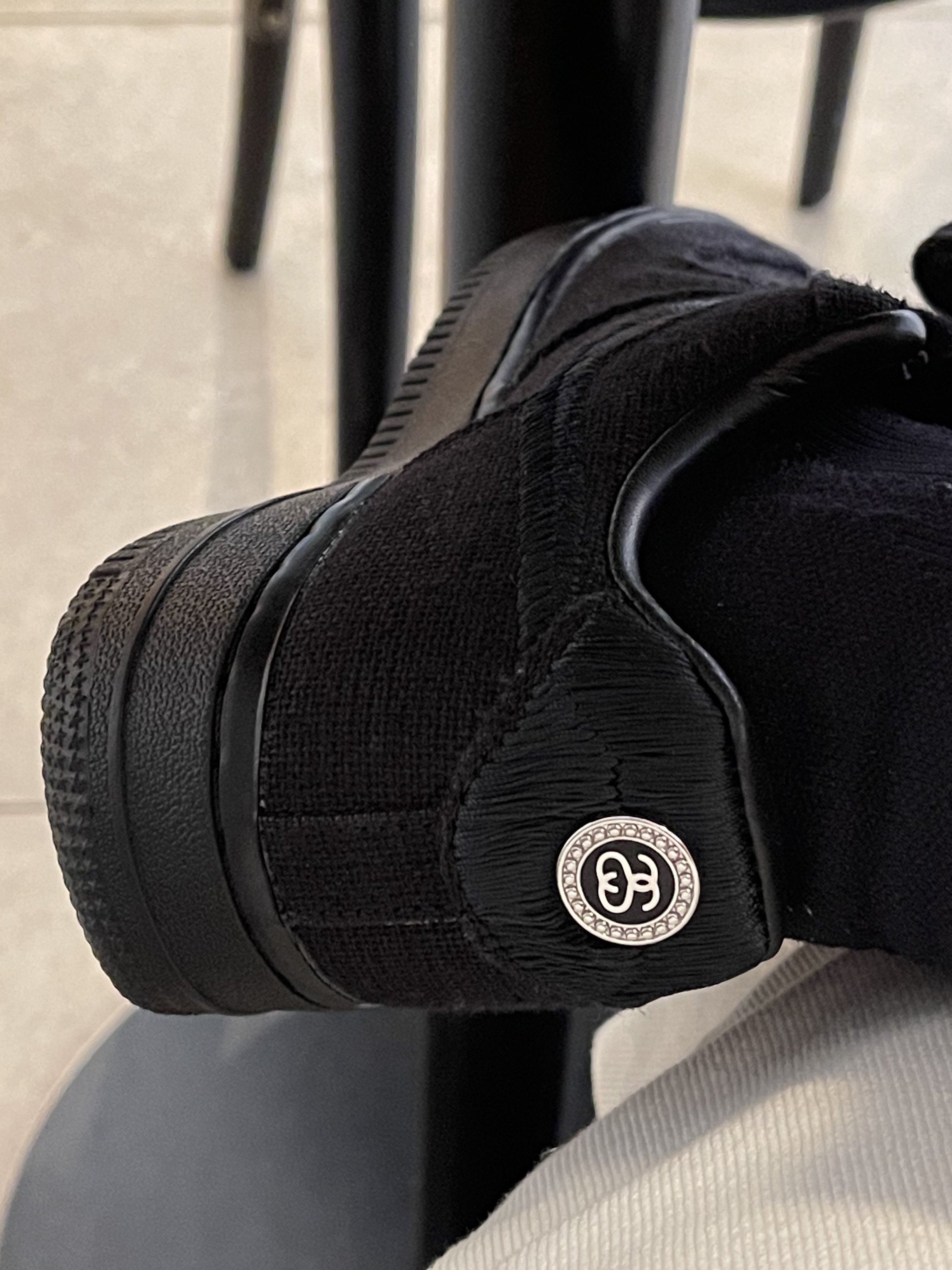 Nike x Stussy Air Force 1 Low Triple Black 착용 스타일 - 1