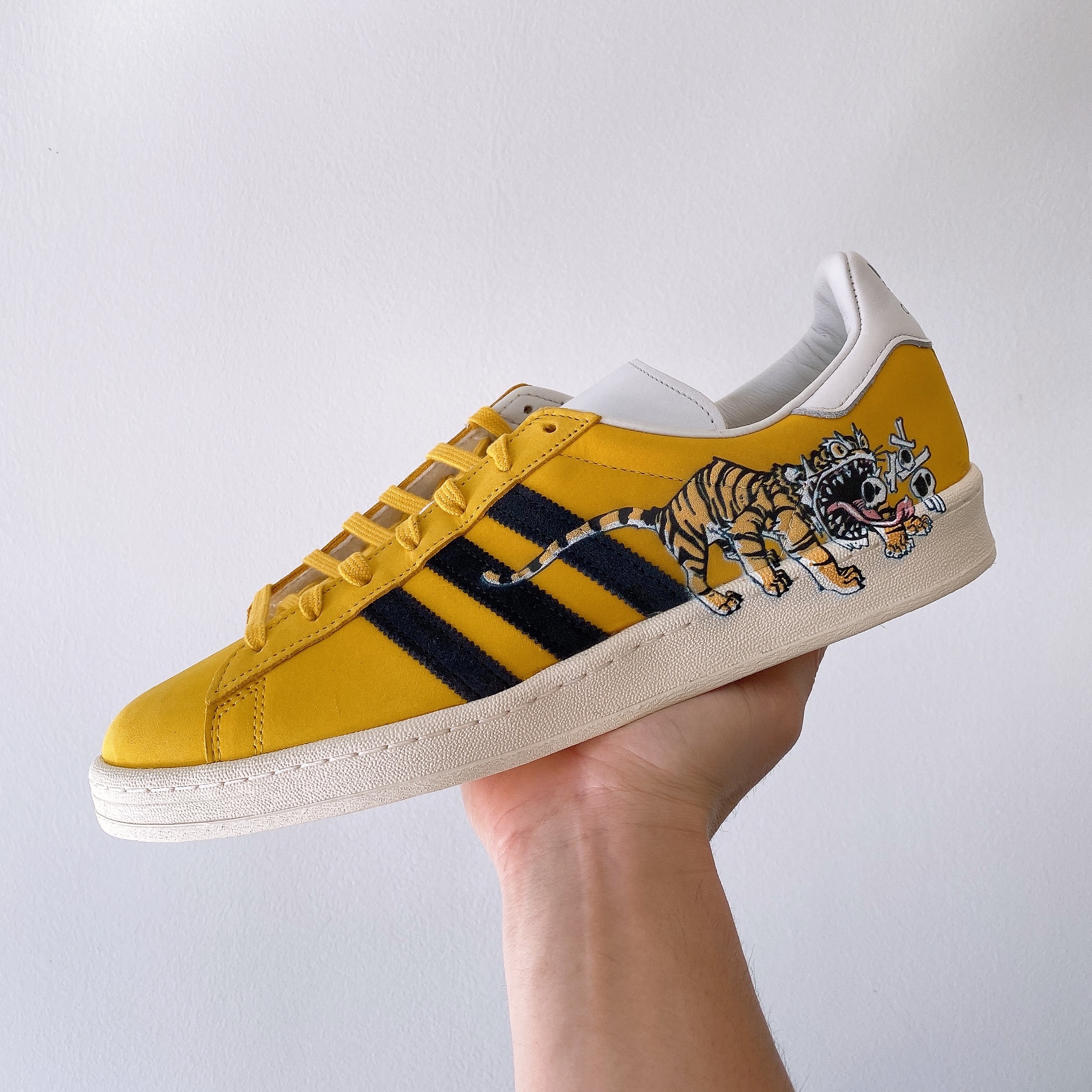 Adidas x Kasina x Kim Jung Gi Campus Hazy Yellow (Special Package) 착용 스타일 - 1