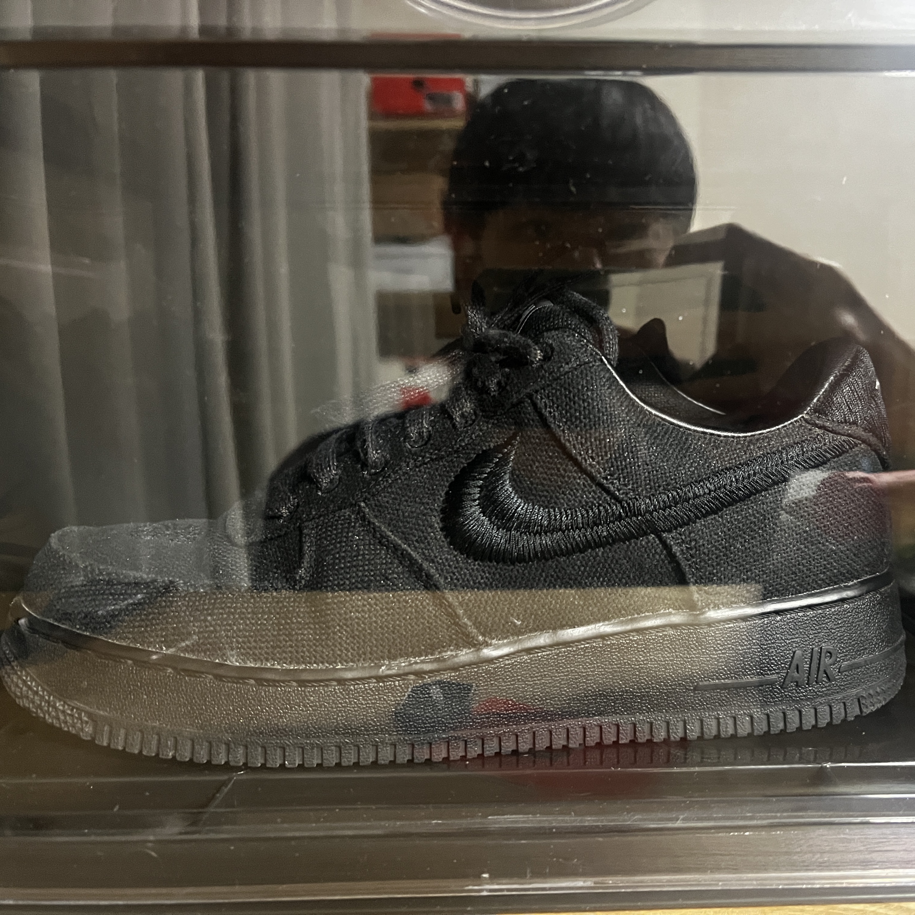 Nike x Stussy Air Force 1 Low Triple Black 착용 스타일 - 2