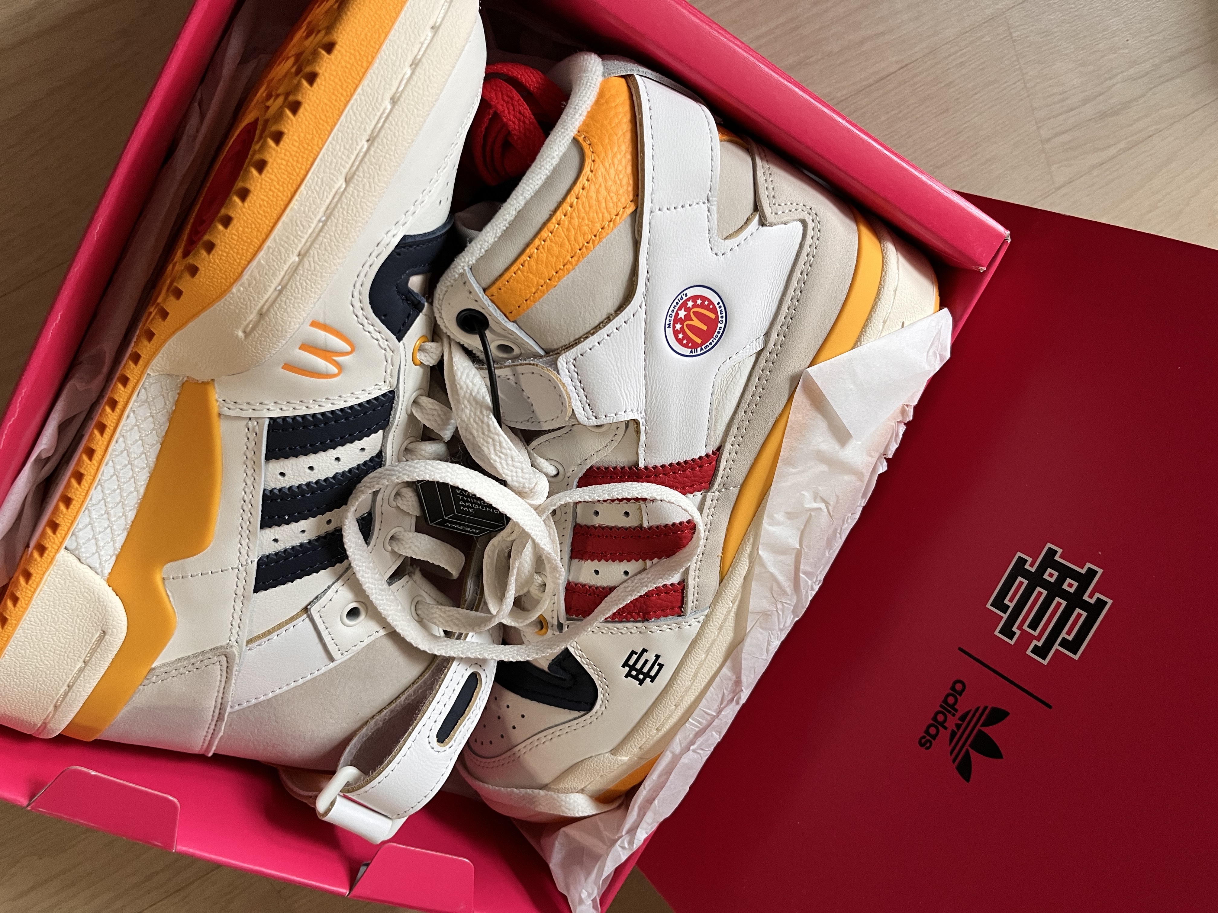 Adidas x Eric Emanuel Forum 84 High McDonald's All American 착용 스타일 - 2