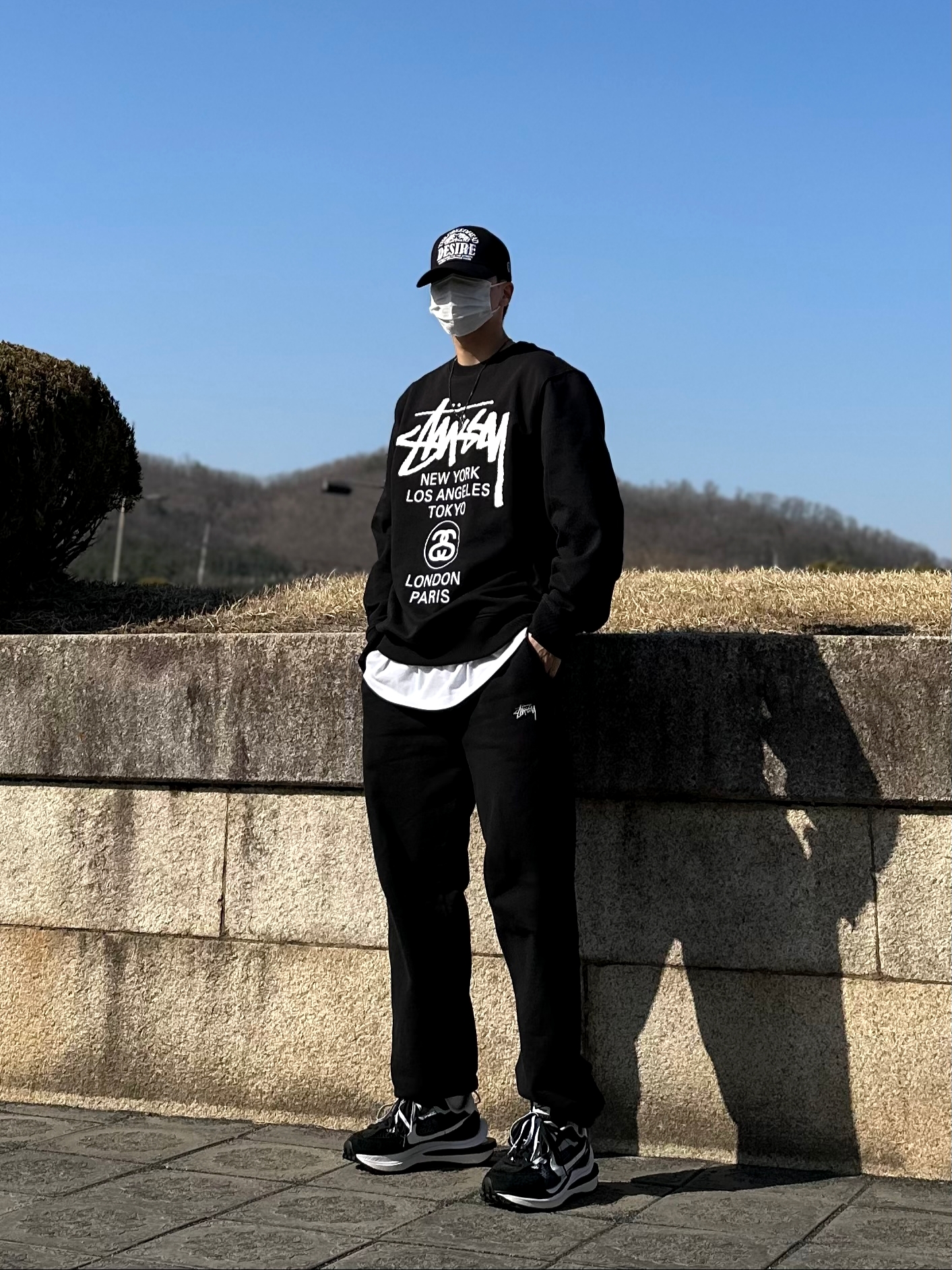 Nike x Sacai VaporWaffle Black White 착용 스타일 - 4