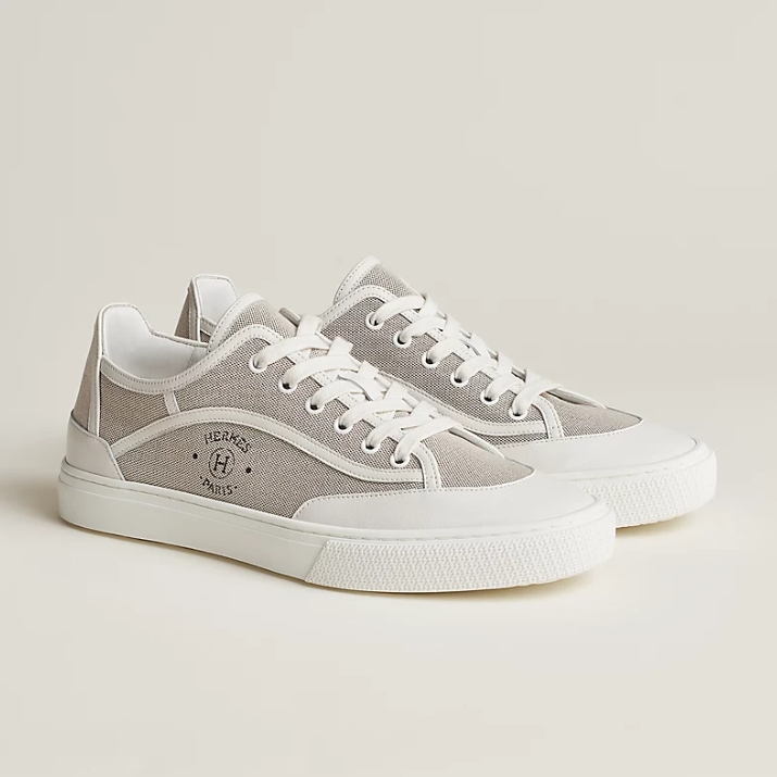 Hermes Get Sneakers Calfskin & Prunoir Blanc 착용 스타일
