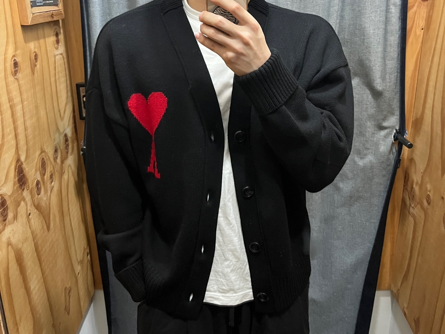 AMI de Coeur Oversize Intarsia Cardigan Black 착용 스타일