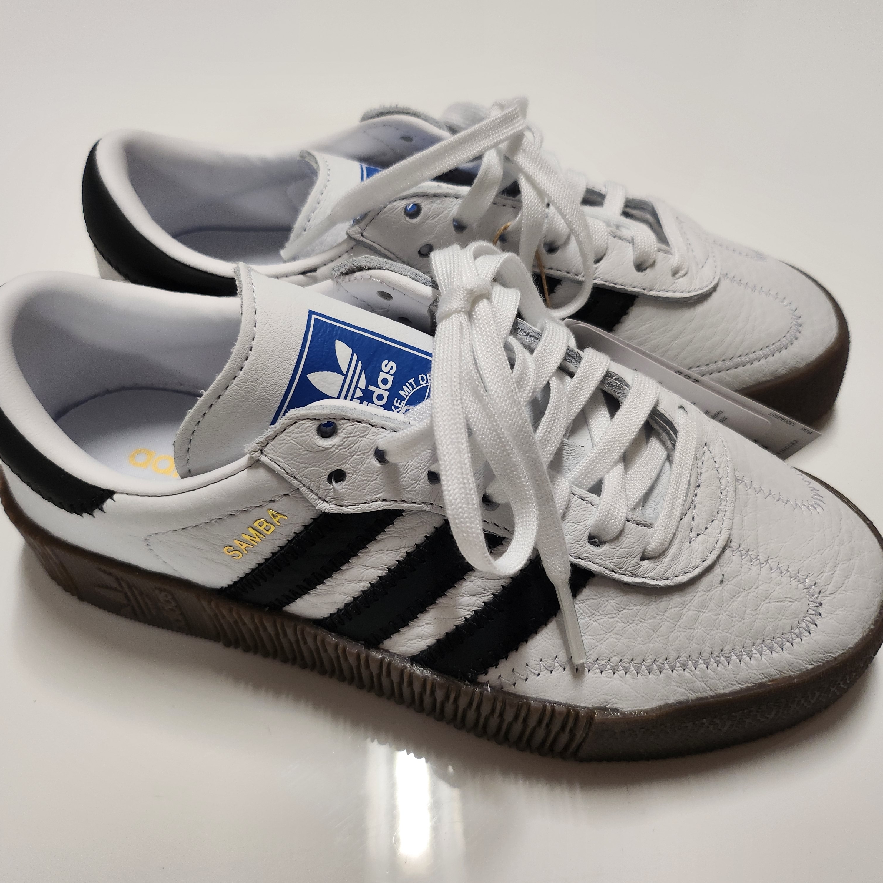 (W) Adidas Sambarose White Black Gum 착용 스타일 - 3