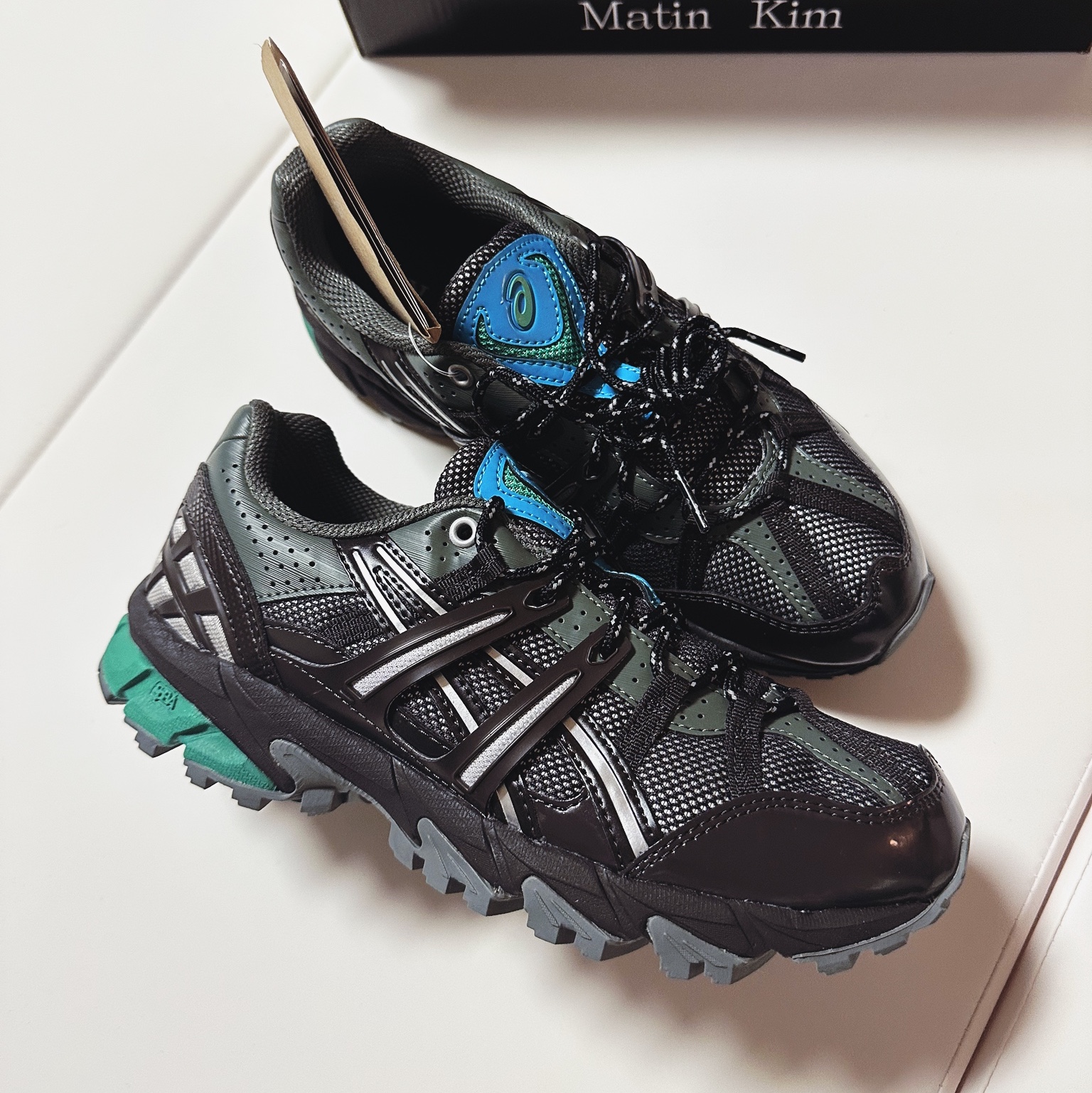 (W) Asics x Matin Kim Gel-Sonoma 15-50 Black Pure Silver 착용 스타일 - 3