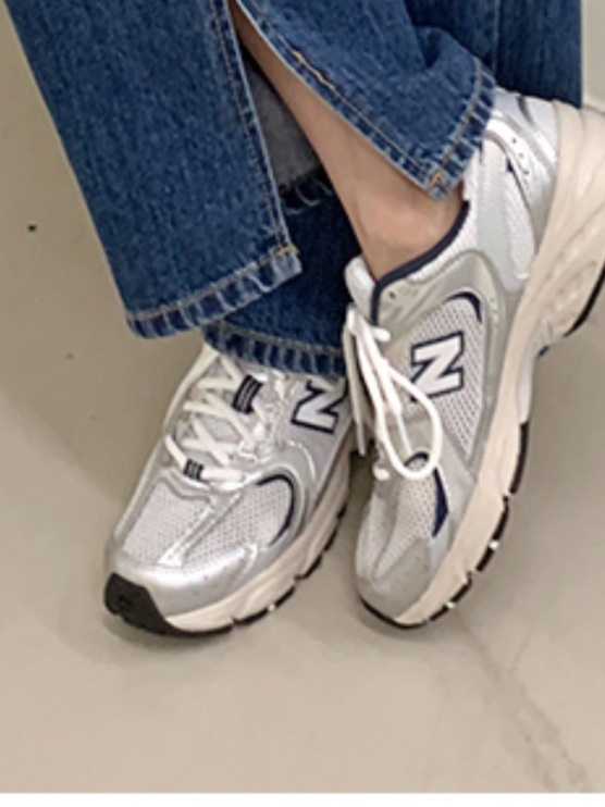 New Balance 530 Steel Grey 착용 스타일