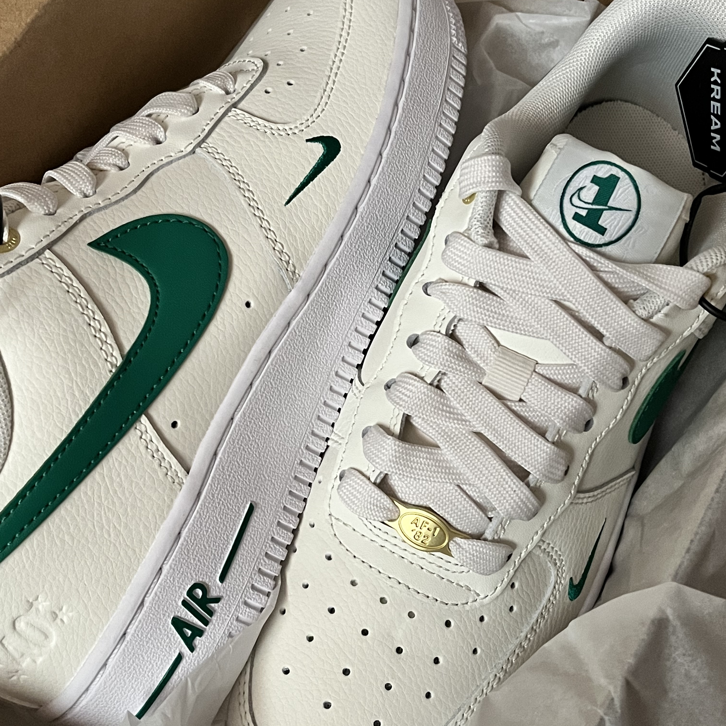 (W) Nike Air Force 1 '07 SE 40th Anniversary Join Forces Sail Malachite 착용 스타일 - 2