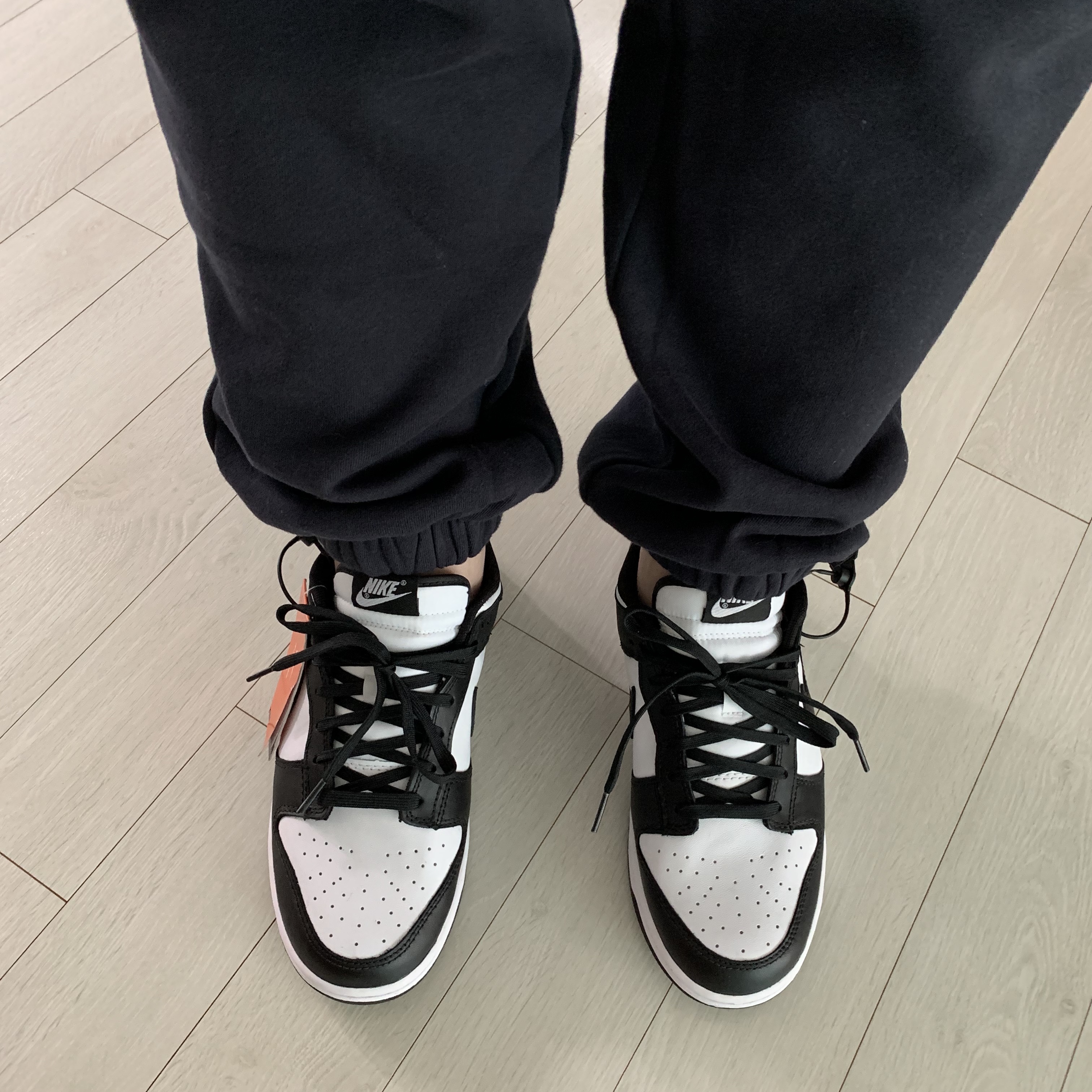Nike Dunk Low Retro Black 착용 스타일