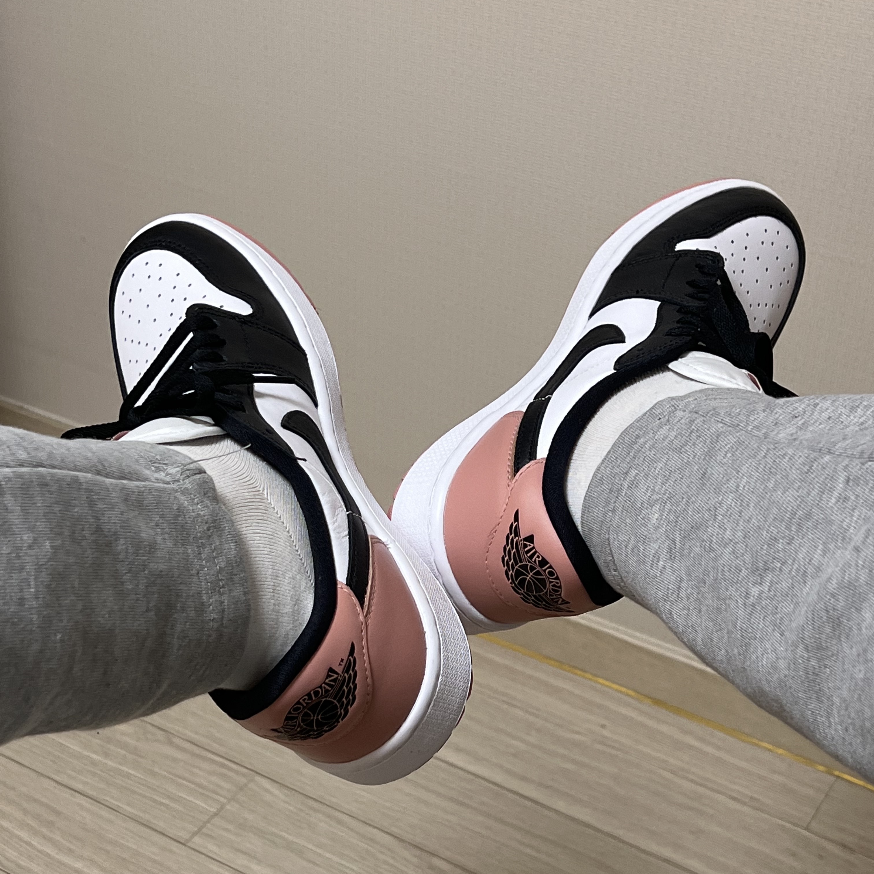 Jordan 1 Low Golf Rust Pink 착용 스타일