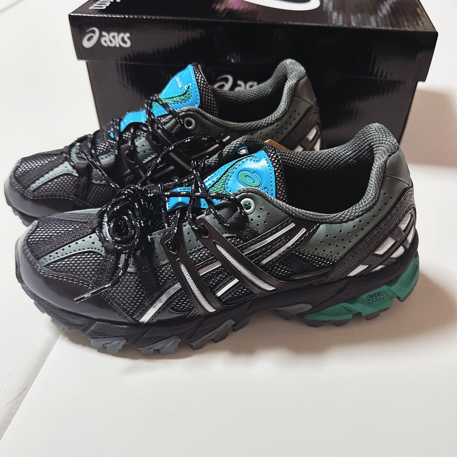 (W) Asics x Matin Kim Gel-Sonoma 15-50 Black Pure Silver 착용 스타일 - 1