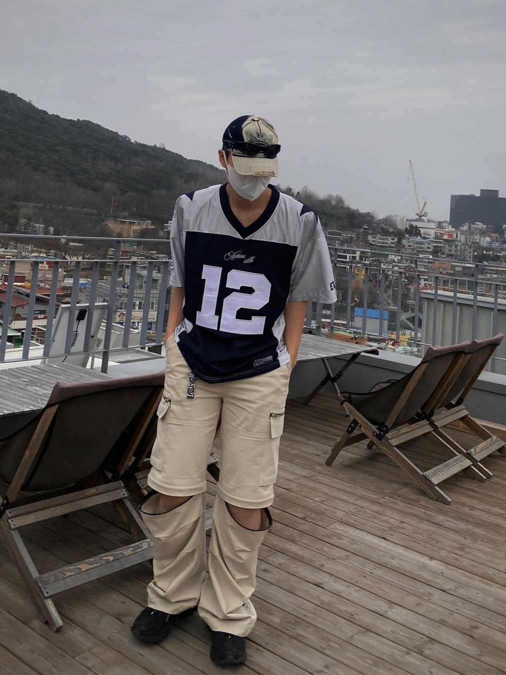 Diesel C-Seymon Treated Denim Baseball Cap Blue White, 2000Archives Football T-Shirt Navy 착용 스타일 - 1