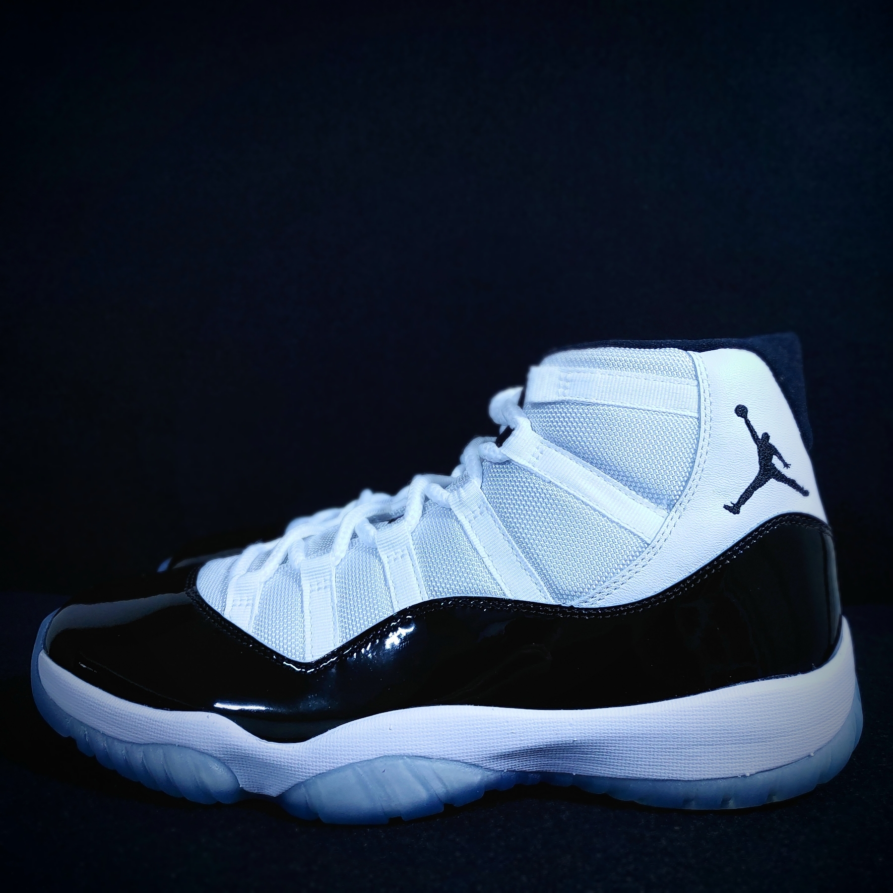 Jordan 11 Retro Concord 2018 착용 스타일 - 2