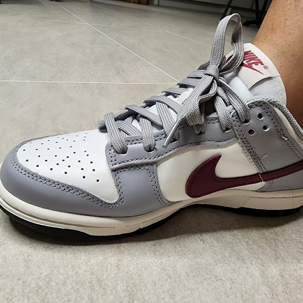 (W) Nike Dunk Low Wolf Grey Rosewood 착용 스타일 - 2
