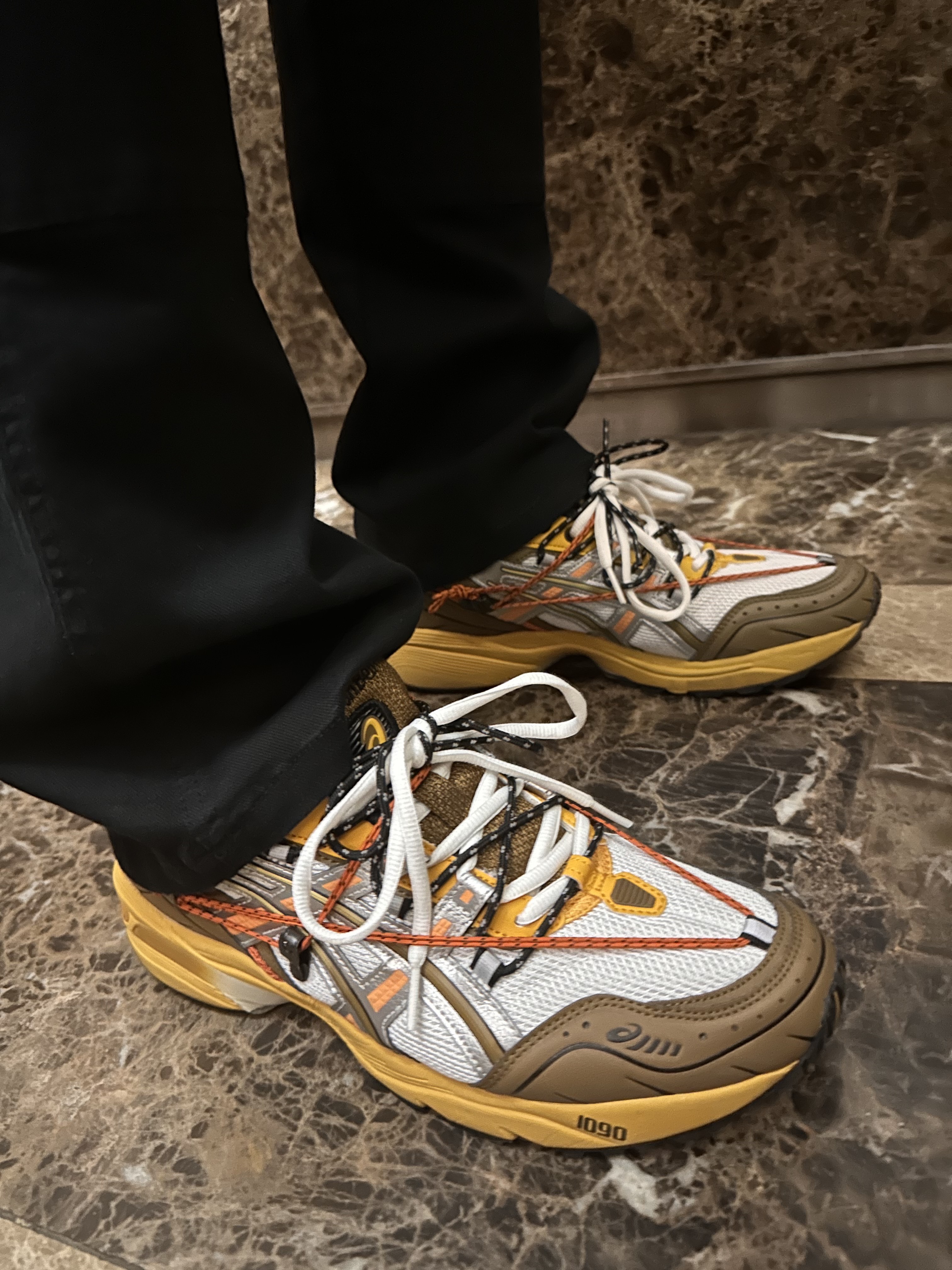 Asics x Andersson Bell Gel-1090 White Orange, Stussy x CDG Varsity Jacket 착용 스타일 - 3