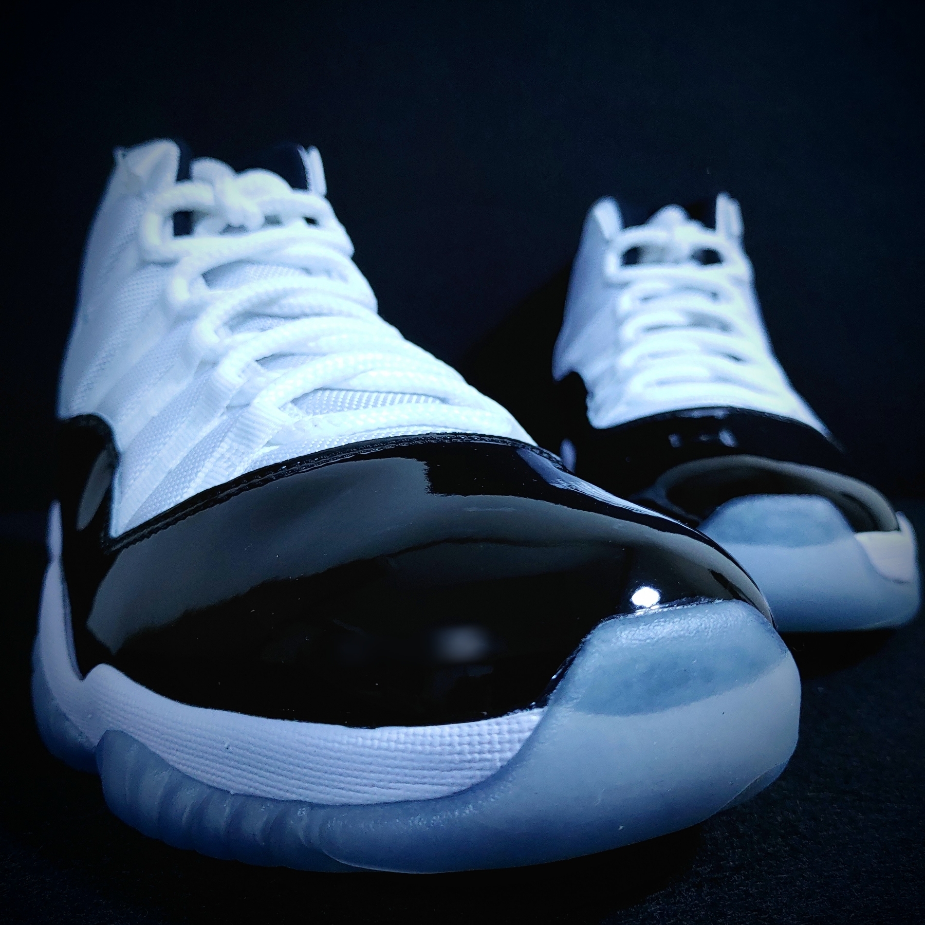Jordan 11 Retro Concord 2018 착용 스타일 - 5