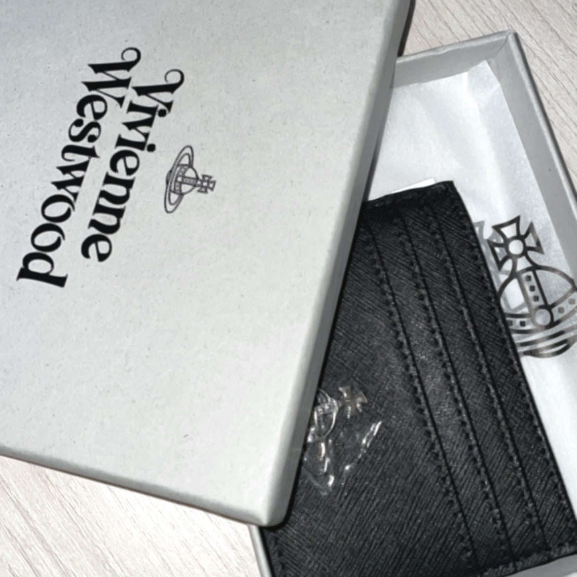 Vivienne Westwood Logo Card Holder Black 착용 스타일 - 2