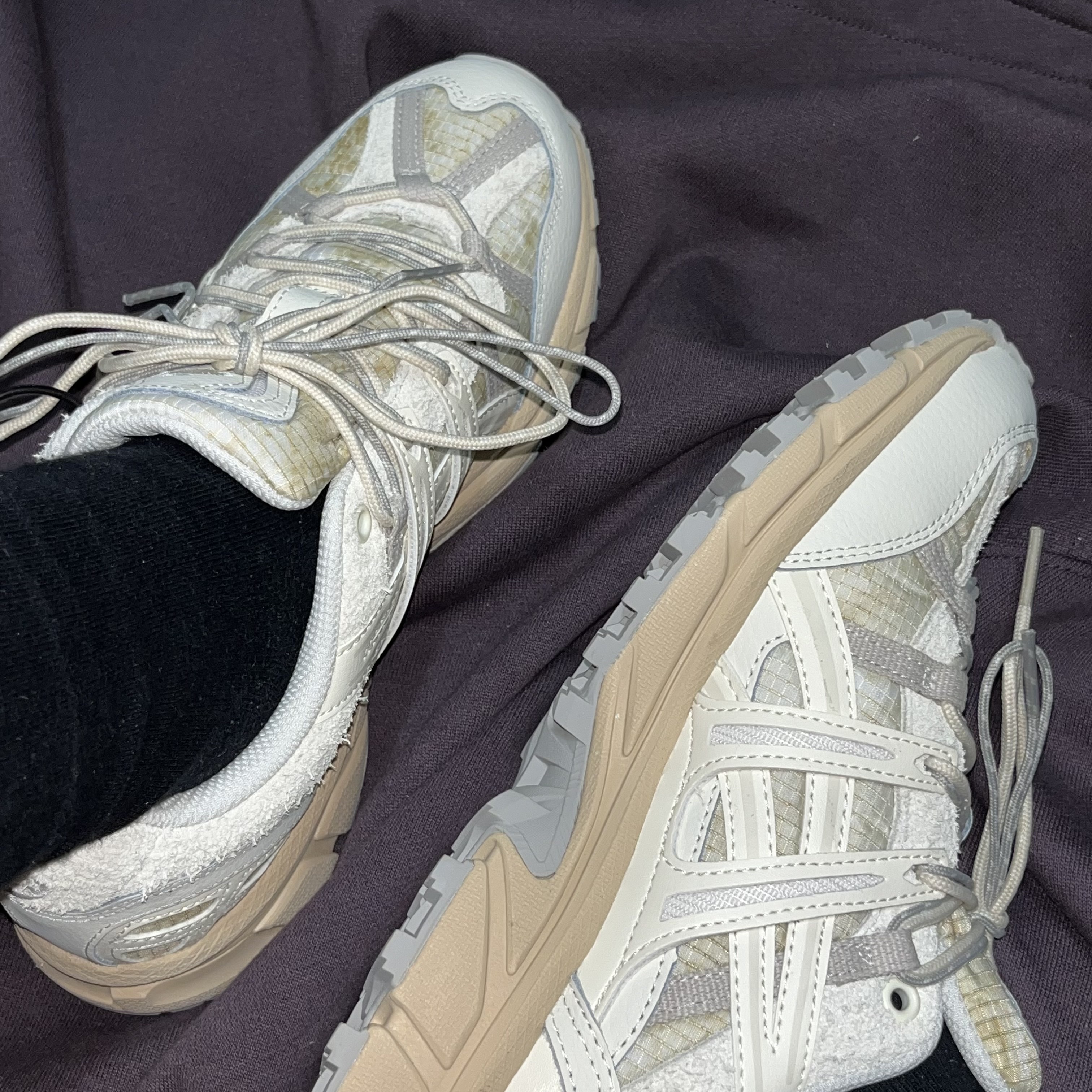 Asics Gel-Sonoma 15-50 Cream Oatmeal 착용 스타일