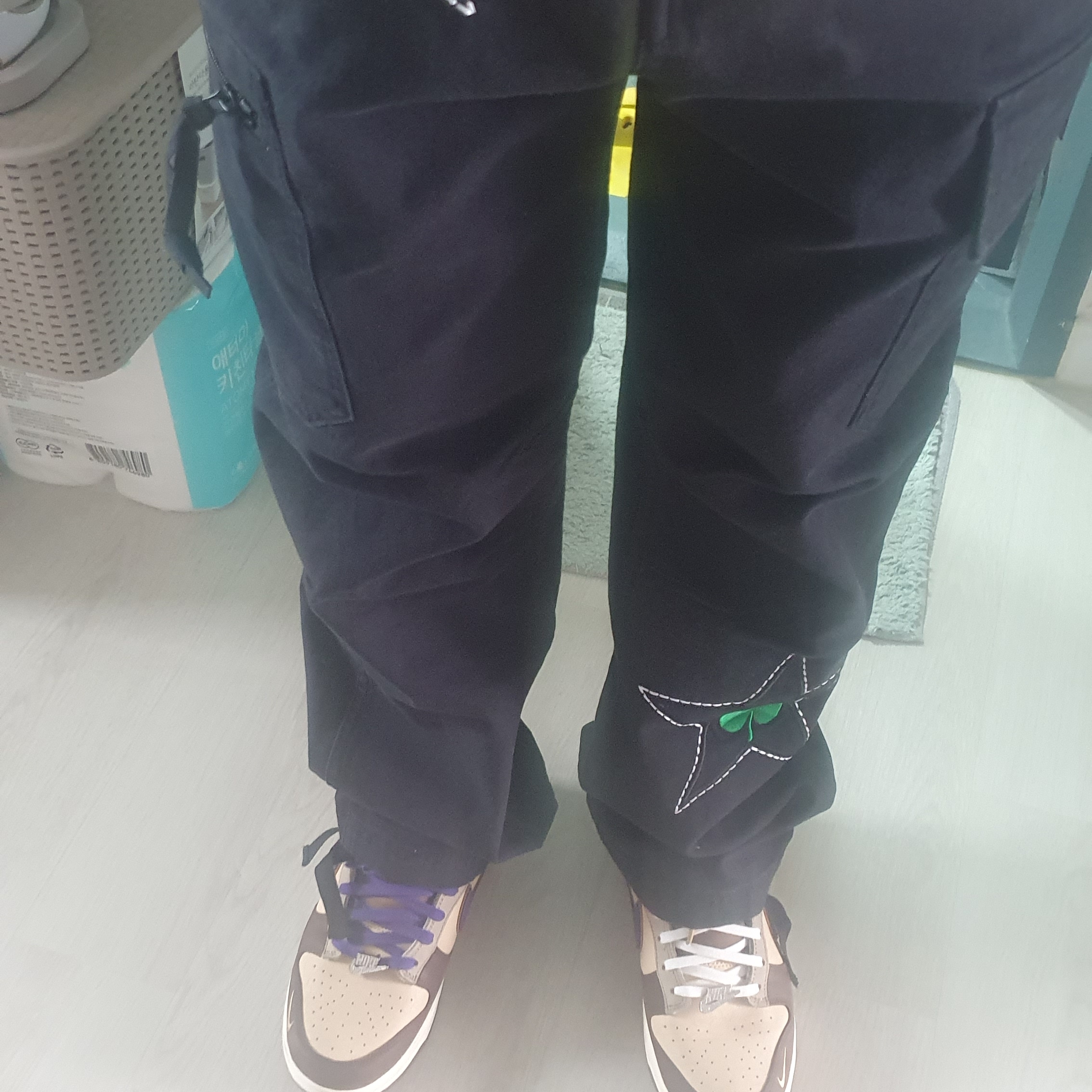 Converse x Patta Four Leaf Clover Cargo Pants Black, Nike Dunk Low White Onyx Court Purple 착용 스타일