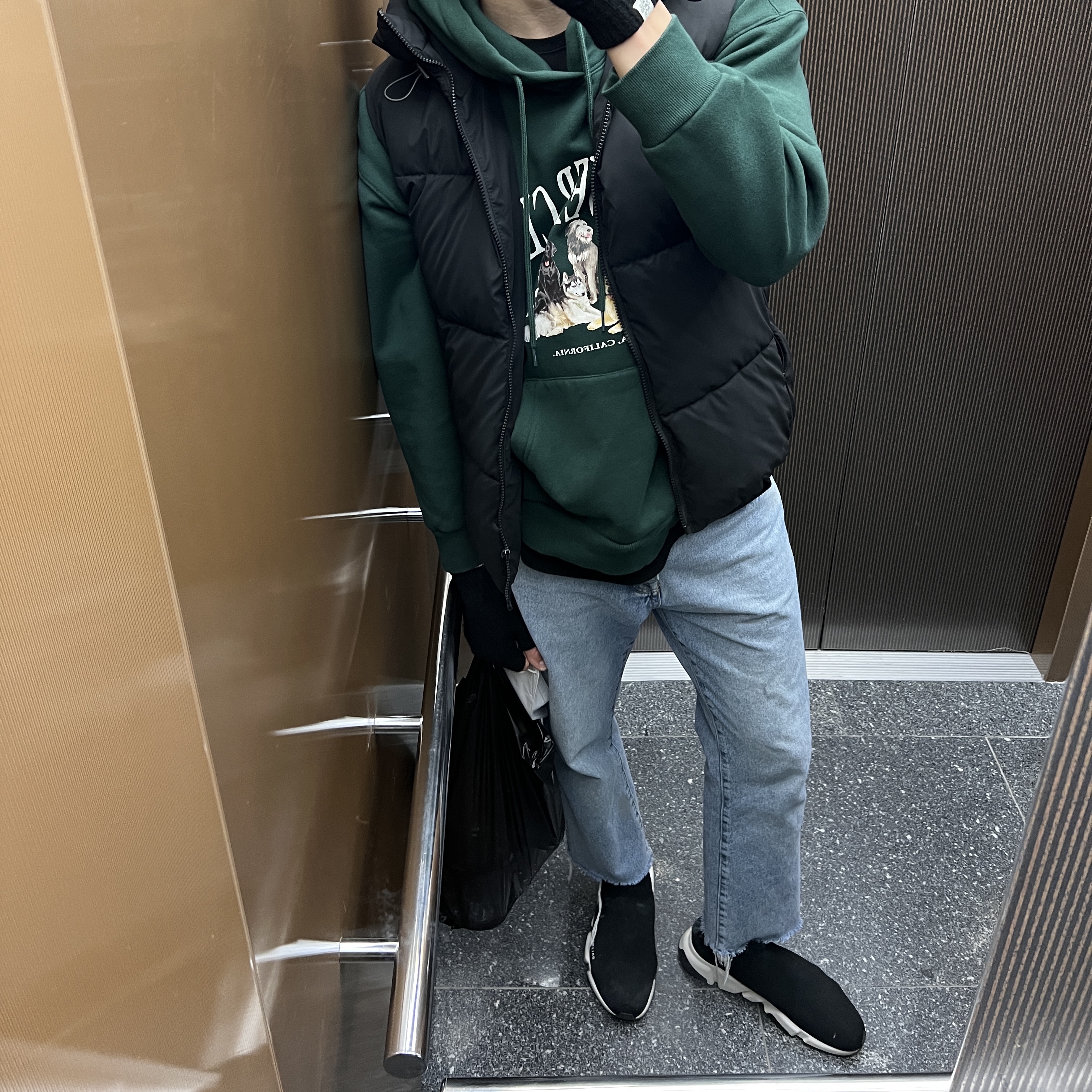 Balenciaga Speed Trainer Black White 2019 착용 스타일