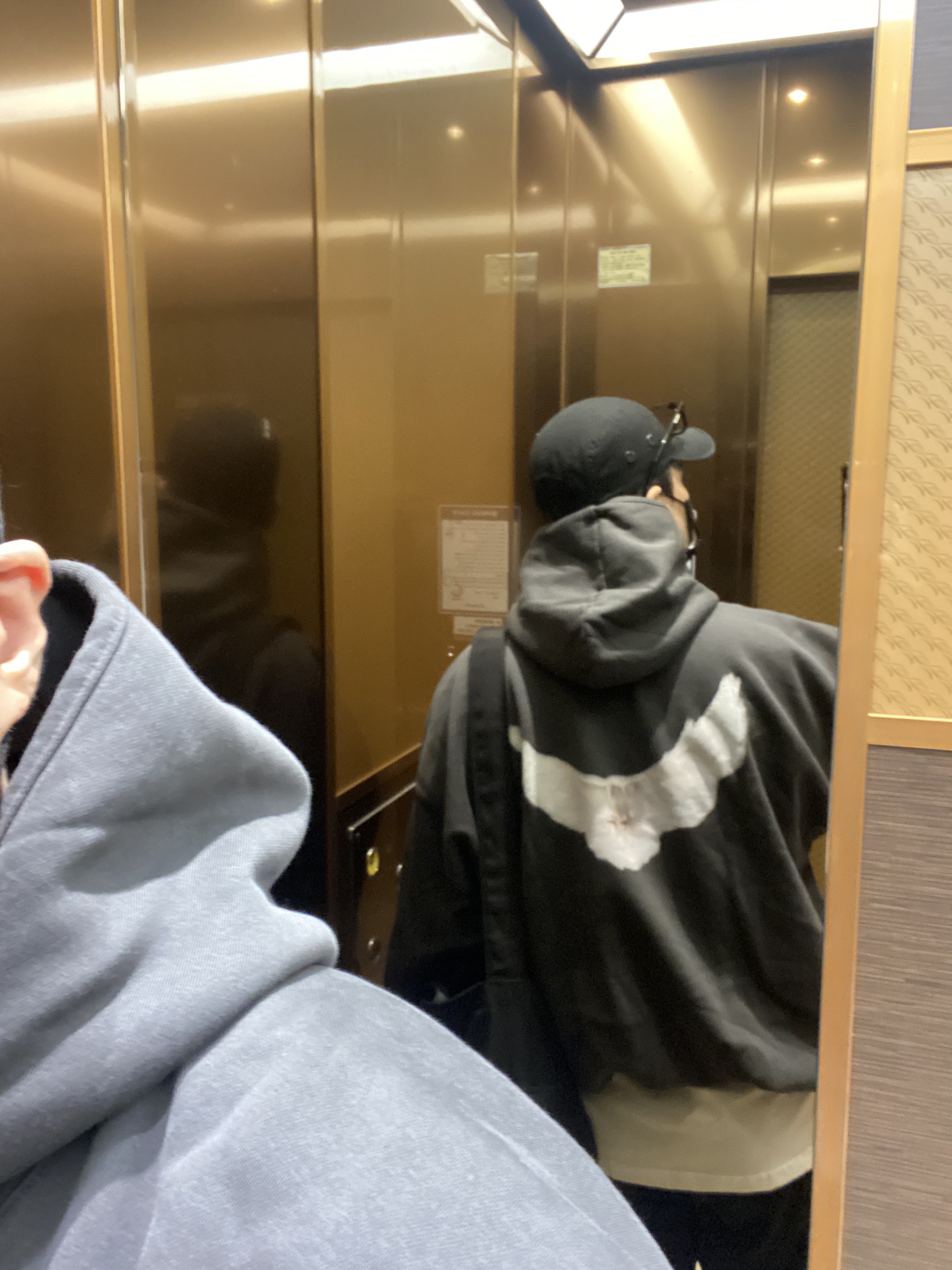 Supreme Military Camp Cap Black - 21FW, Yeezy Gap Engineered By Balenciaga Dove Hoodie Black 착용 스타일 - 2