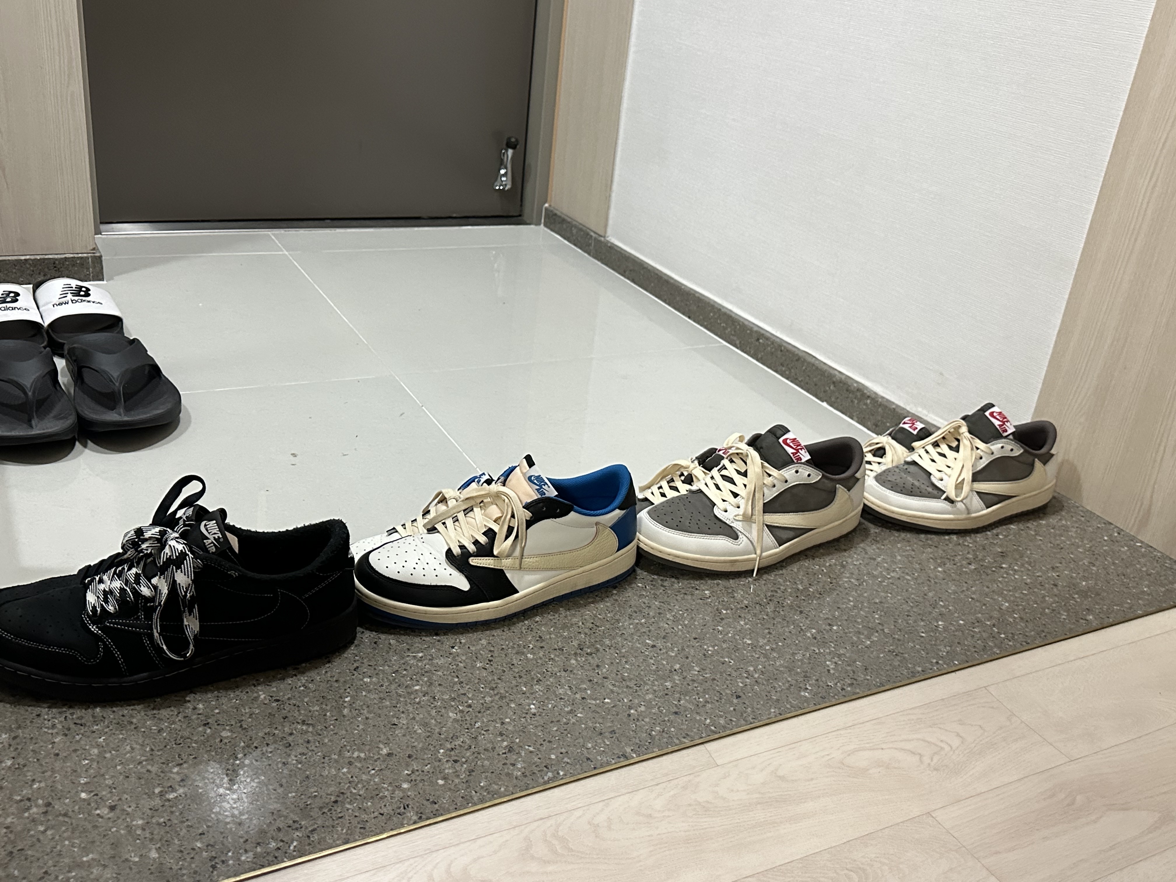 Jordan 1 x Travis Scott x Fragment Retro Low OG SP Military Blue, Jordan 1 x Travis Scott Retro Low OG SP Sail and Ridgerock 착용 스타일