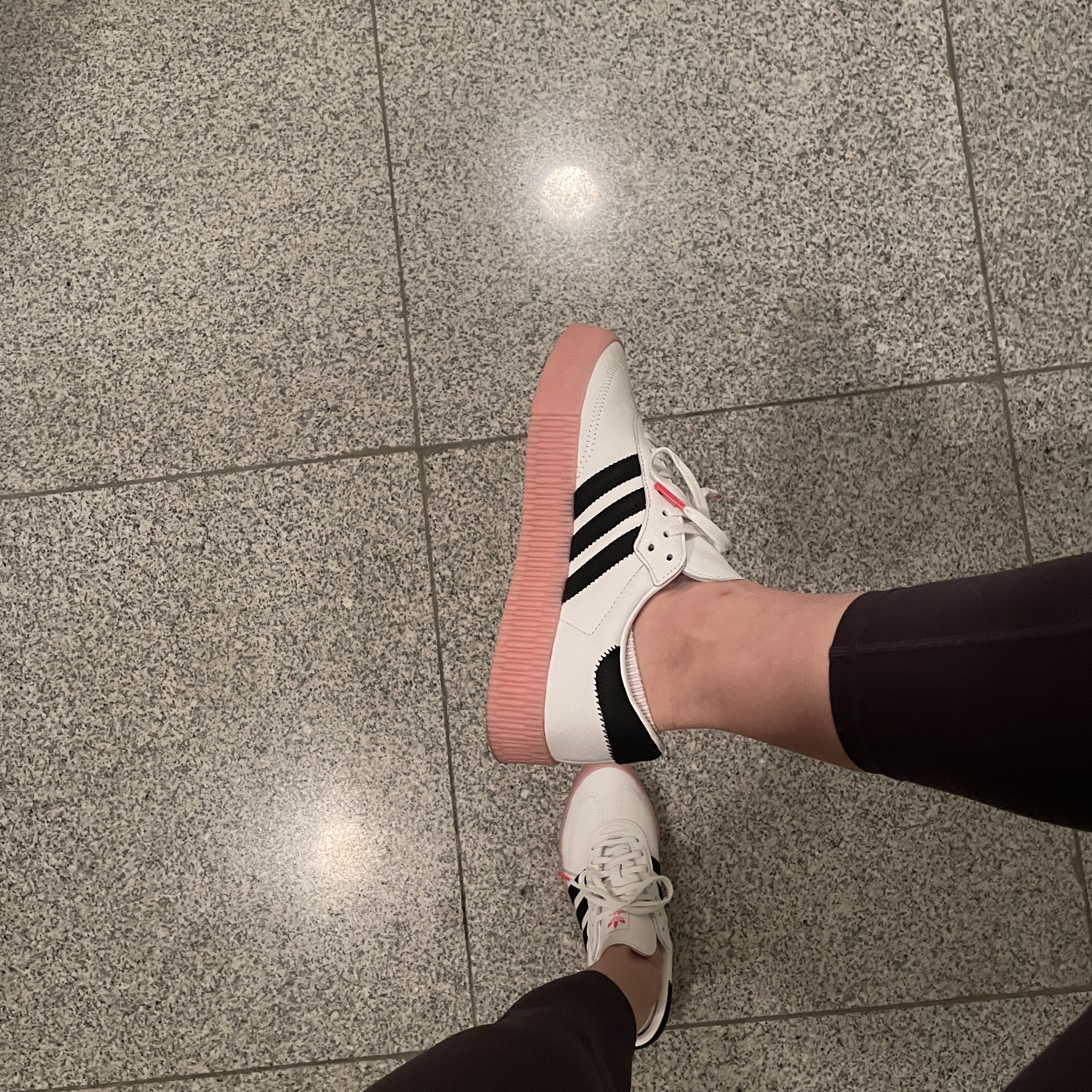 (W) Adidas Sambarose White Pink 착용 스타일 - 3