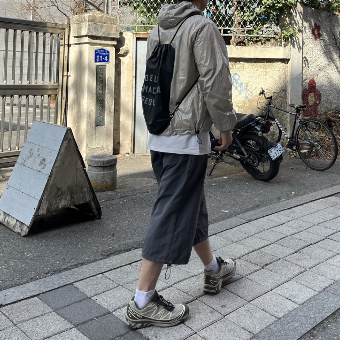 Salomon XT-6 Gore-Tex Vintage Khaki 착용 스타일
