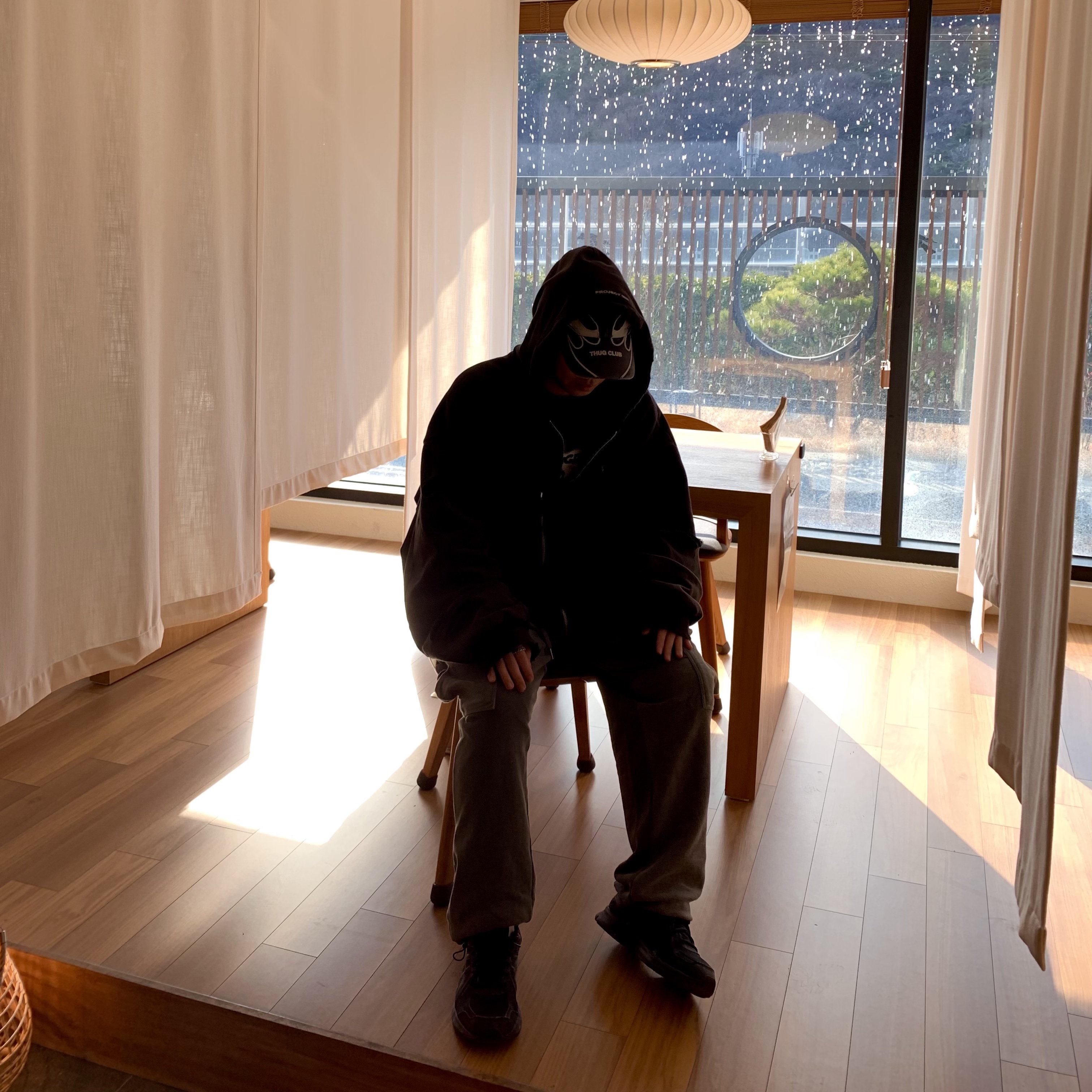 Project G/R Distressed Layer Zip Hoodie Faded Black 착용 스타일 - 2
