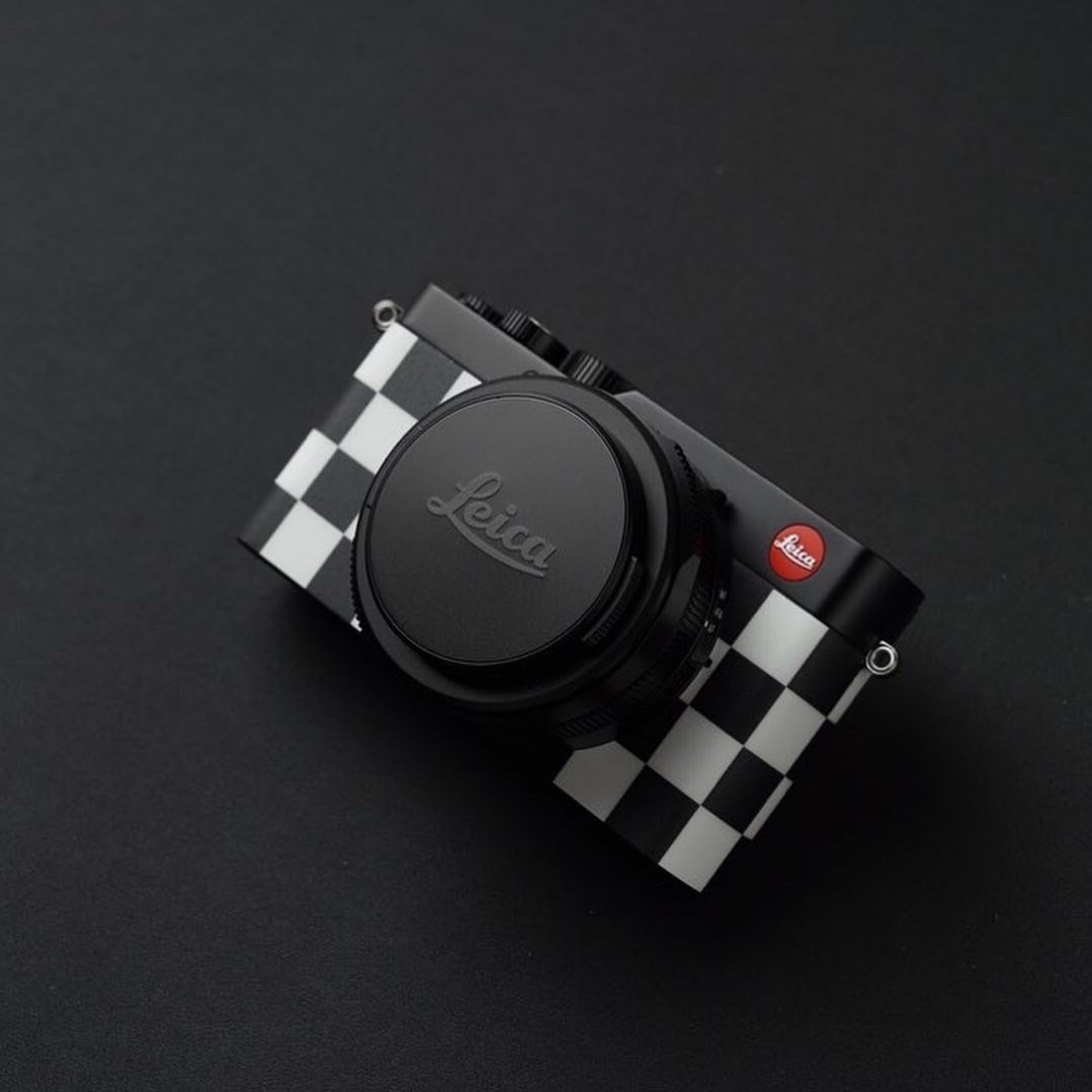 Leica x Vans x Ray Barbee D-Lux 7 Checkerboard (Korean Ver.) 착용 스타일 - 1