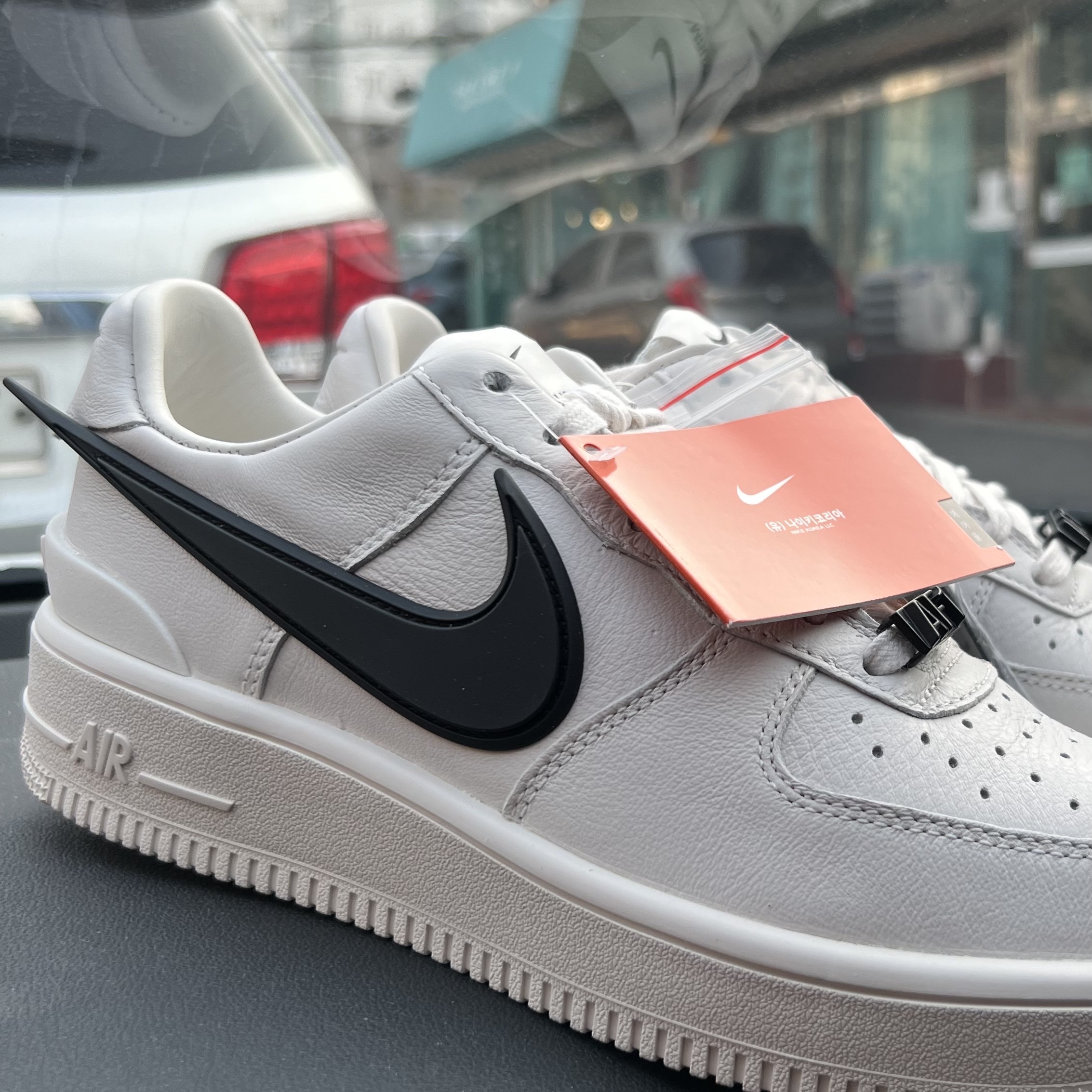Nike x Ambush Air Force 1 Low SP Phantom 착용 스타일