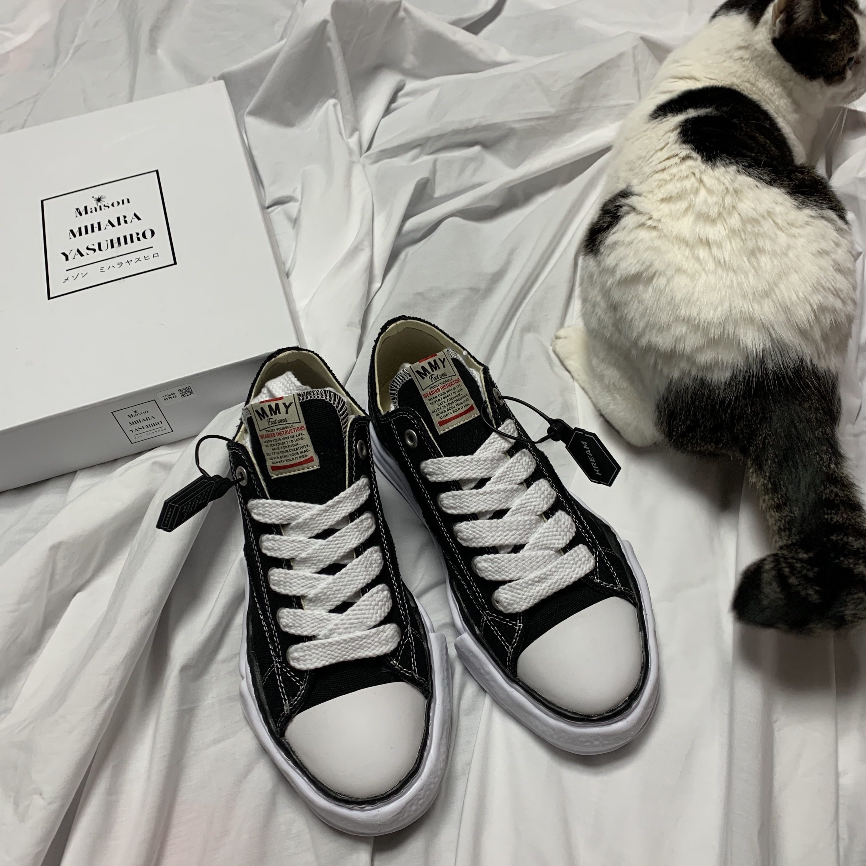 Maison Mihara Yasuhiro Peterson OG Sole Canvas Low Sneakers Black 착용 스타일