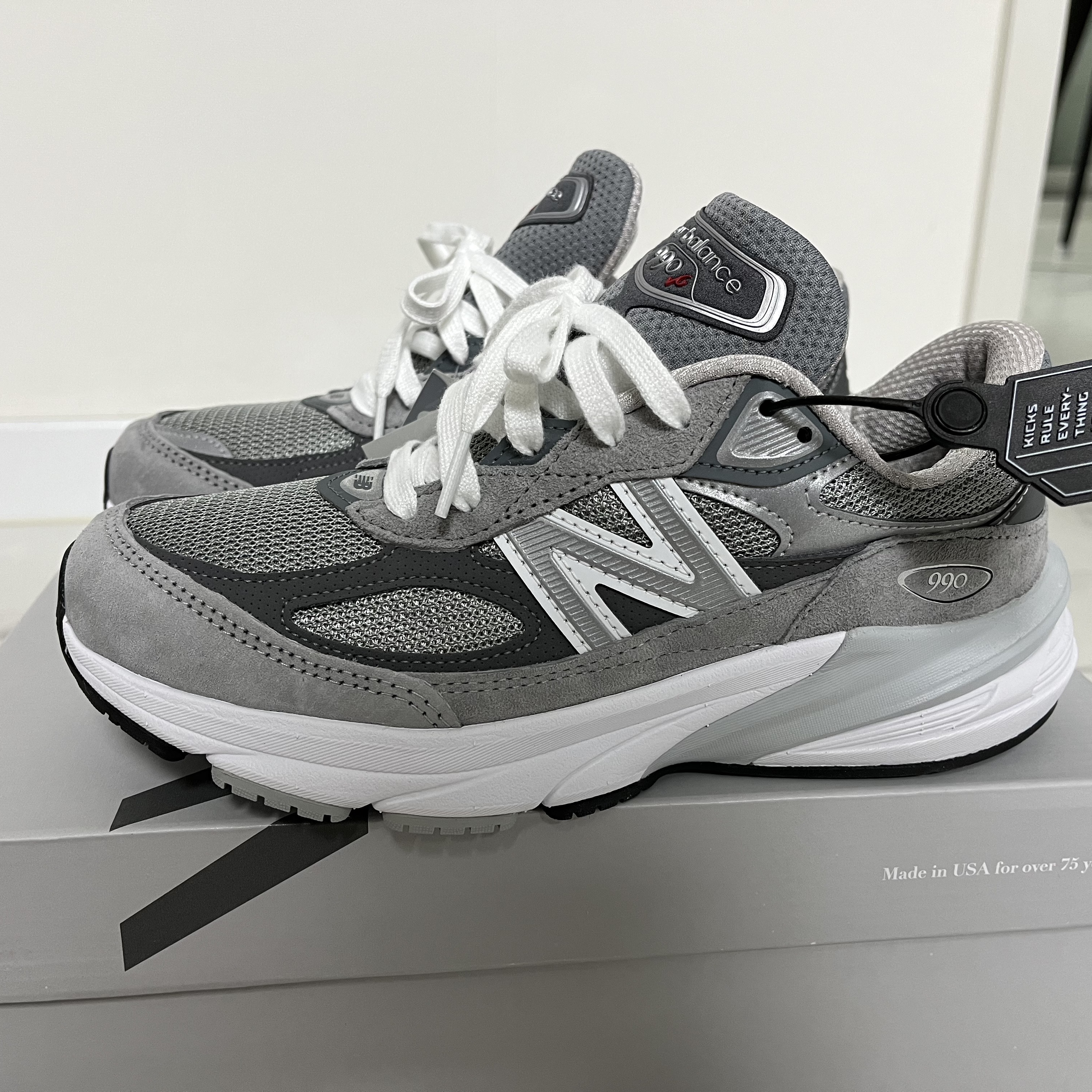 (W) New Balance 990v6 Made in USA Grey - B Standard 착용 스타일