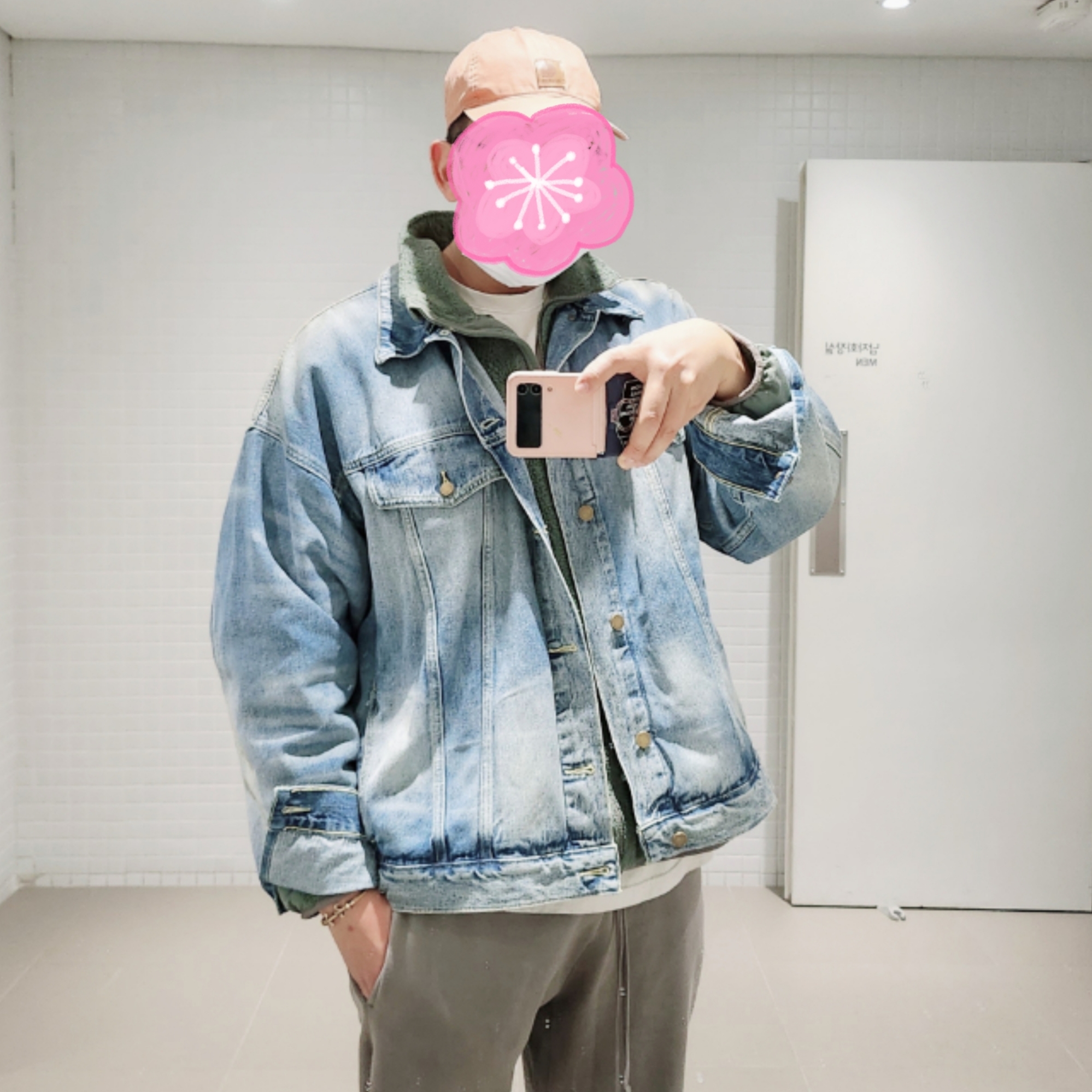 Essentials Trucker Jacket Indigo 착용 스타일