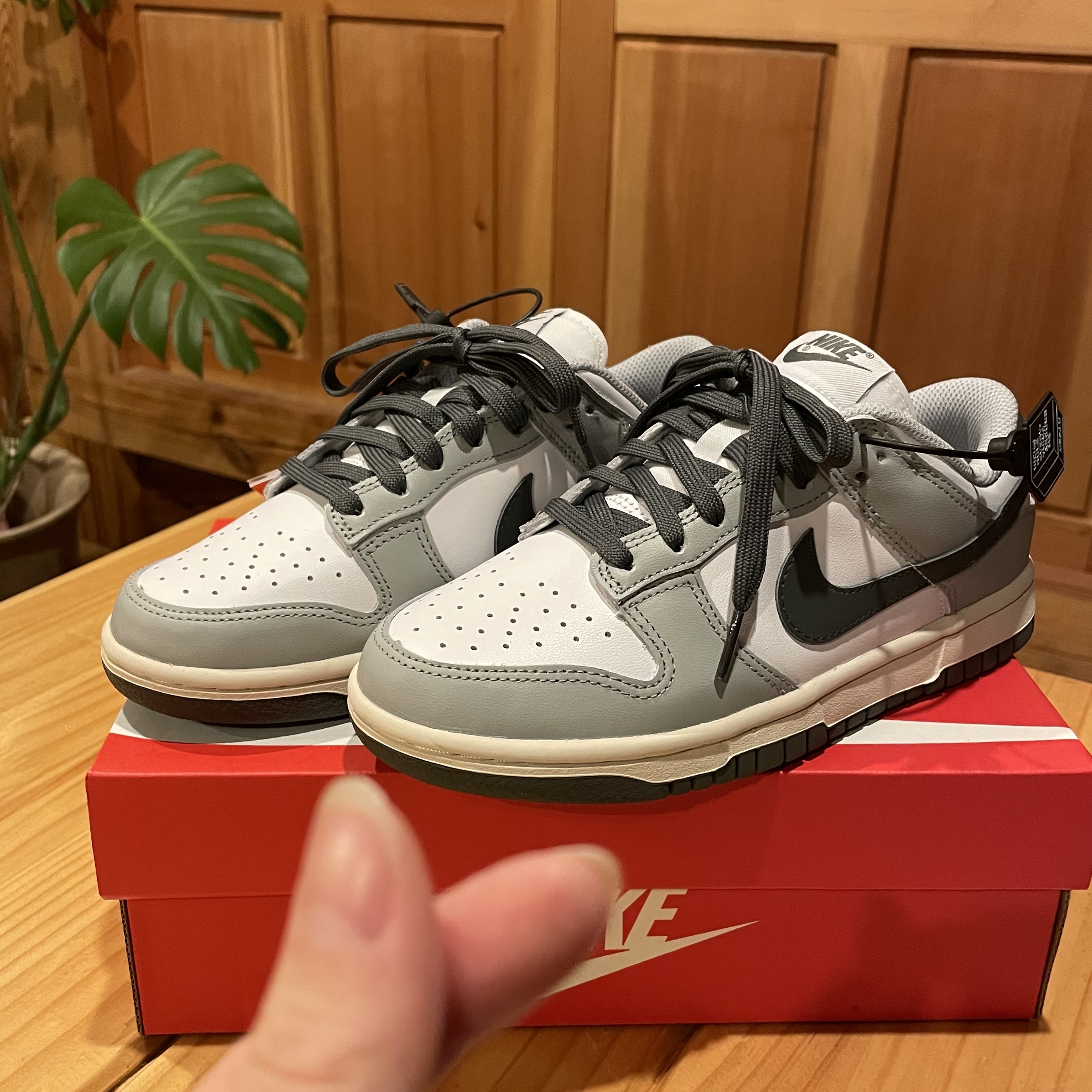 (W) Nike Dunk Low Light Smoke Grey 착용 스타일