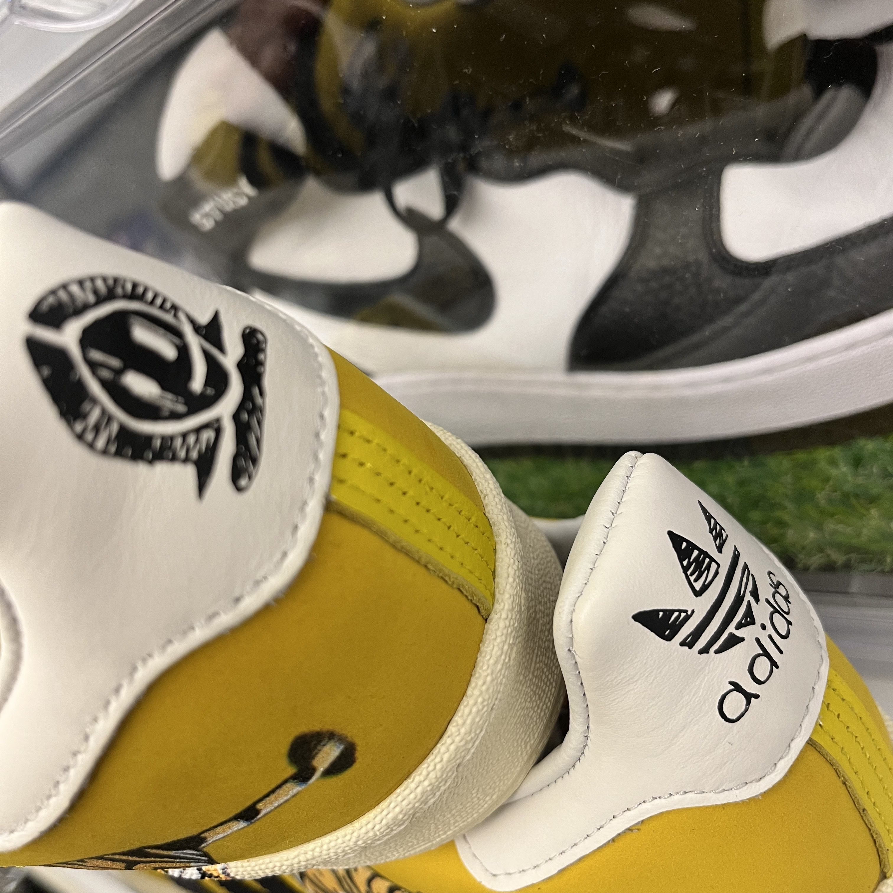 Adidas x Kasina x Kim Jung Gi Campus Hazy Yellow (Special Package) 착용 스타일 - 1