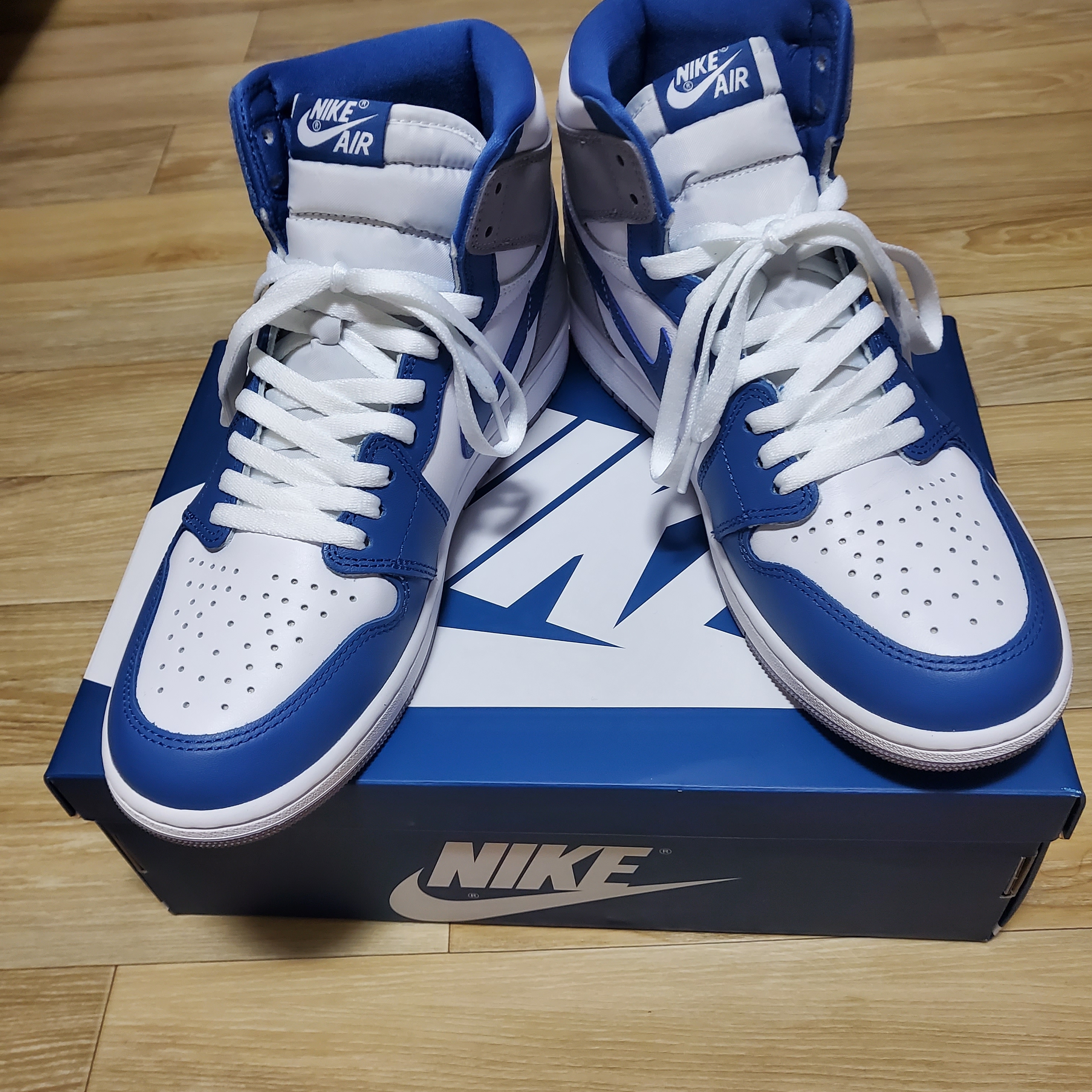 Jordan 1 Retro High OG True Blue 착용 스타일 - 2