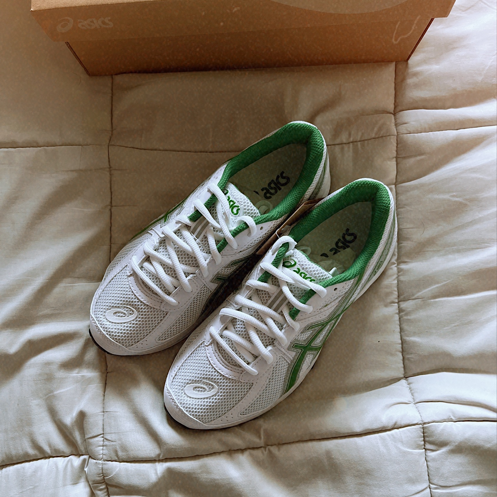 Asics Jog 100 S White Green - 2E Wide 착용 스타일