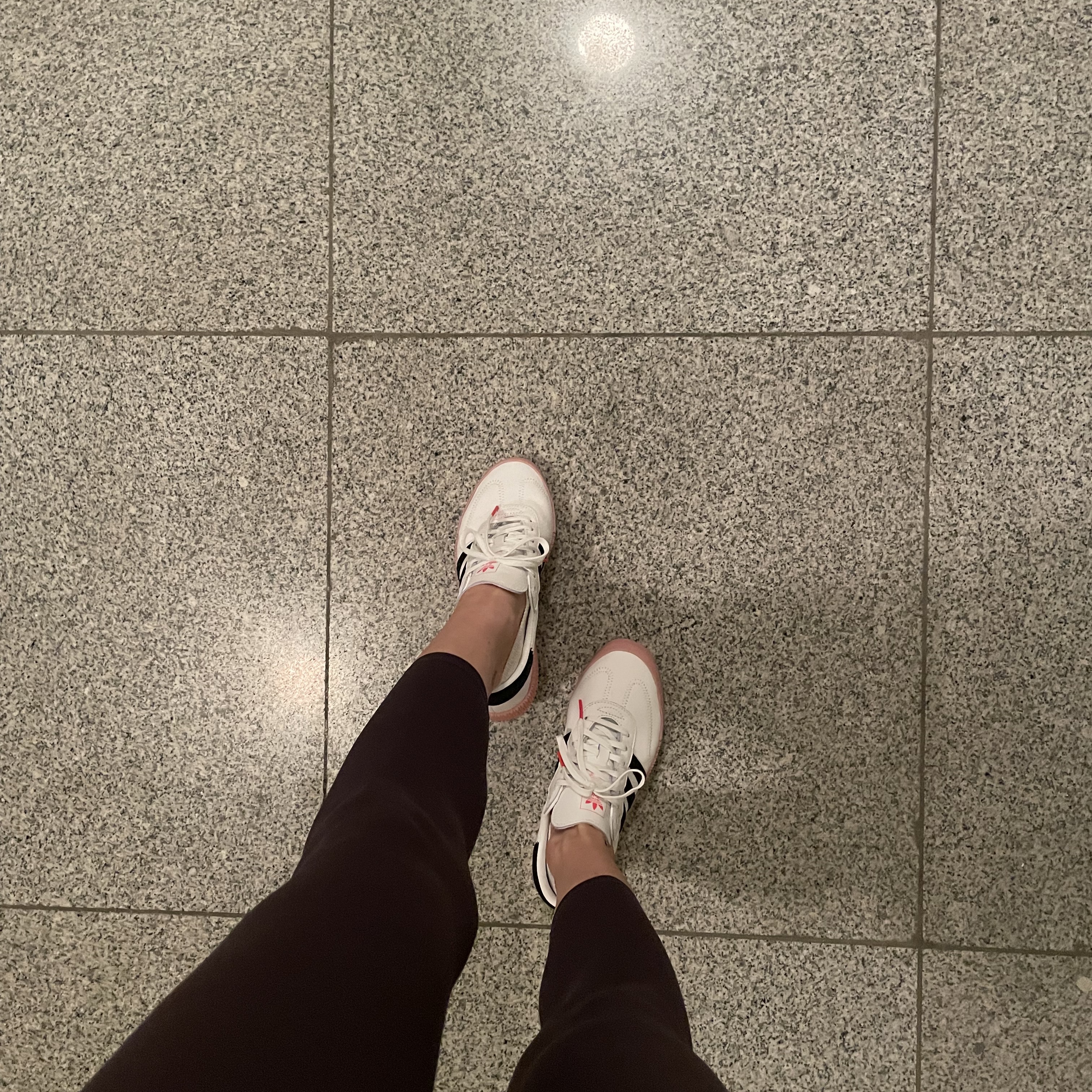 (W) Adidas Sambarose White Pink 착용 스타일 - 1
