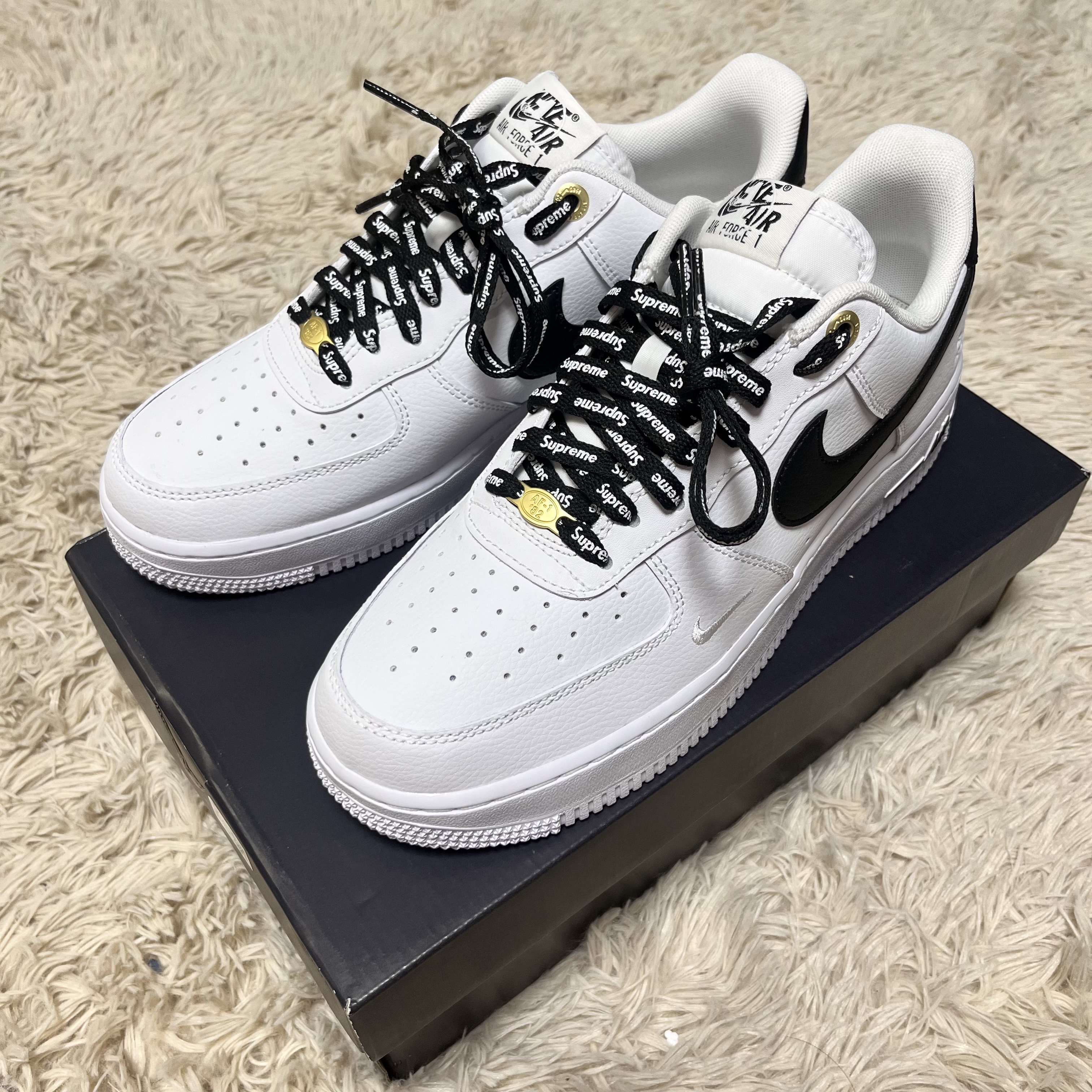 Nike Air Force 1 '07 LV8 40th Anniversary Join Forces White Black 착용 스타일