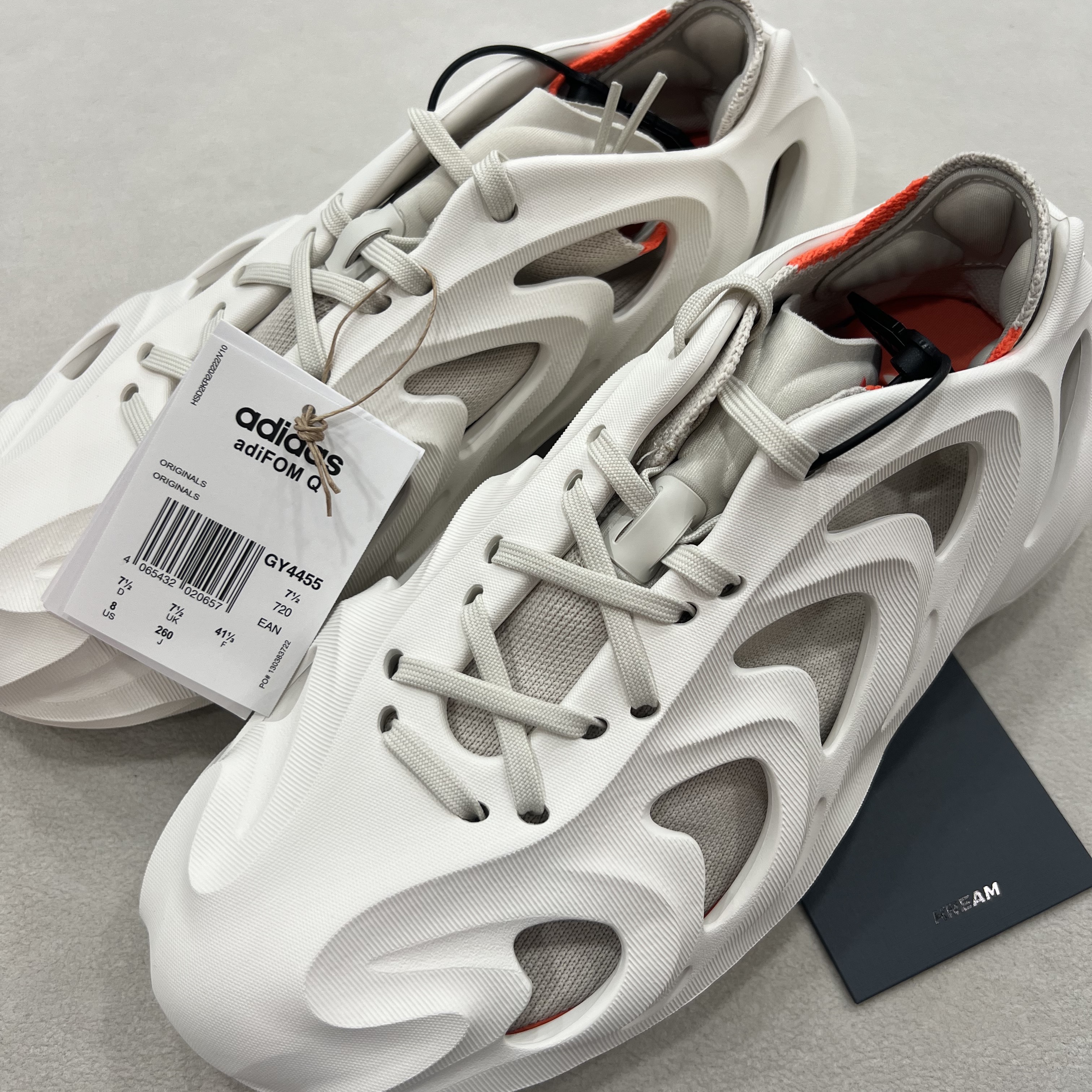 Adidas Adifom Q Off White 착용 스타일 - 1