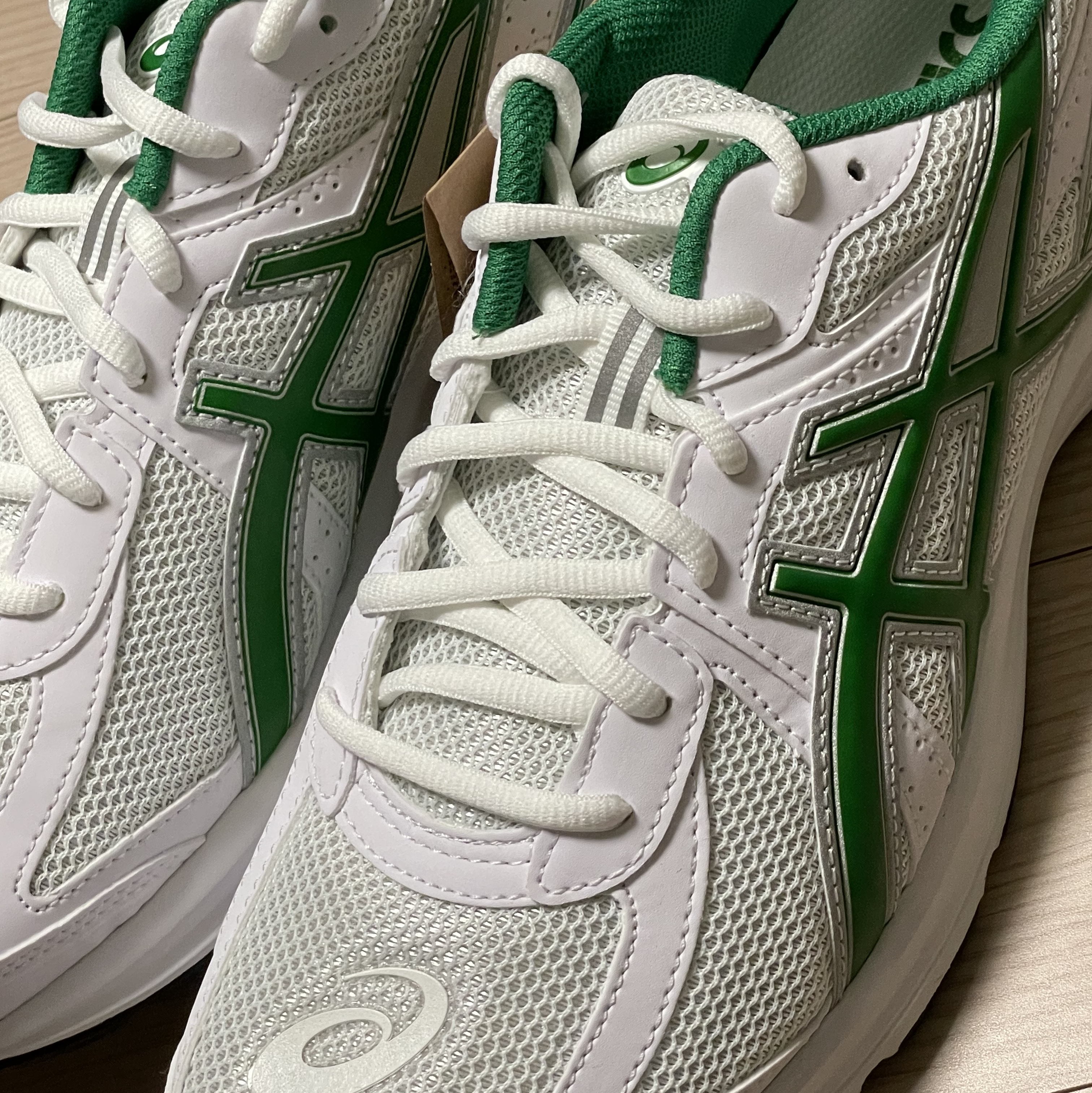 Asics Jog 100 S White Green - 2E Wide 착용 스타일 - 1