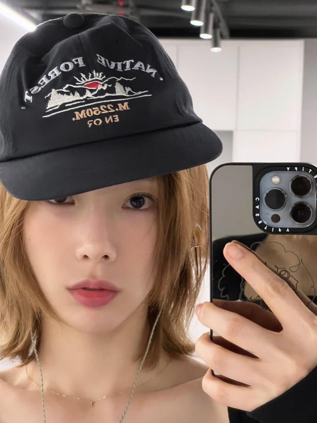 Enor Native Forest Ball Cap Navy 착용 스타일 - 2