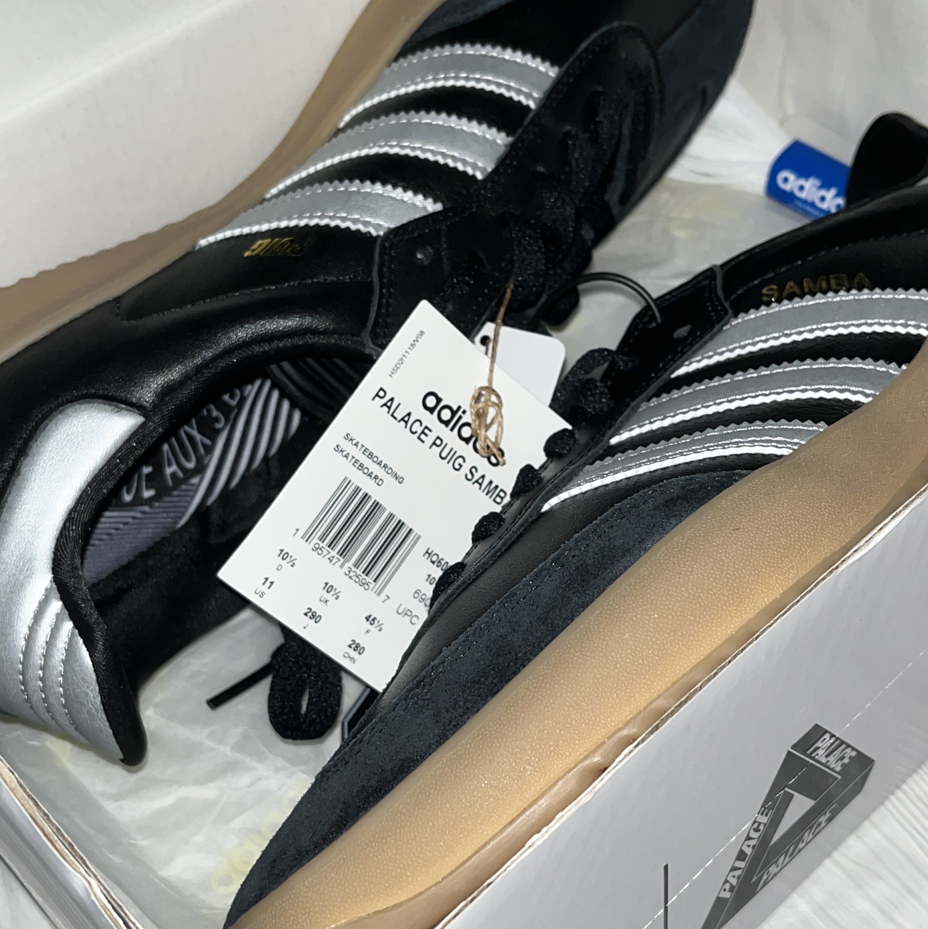 Adidas x Palace Samba Black Silver 착용 스타일