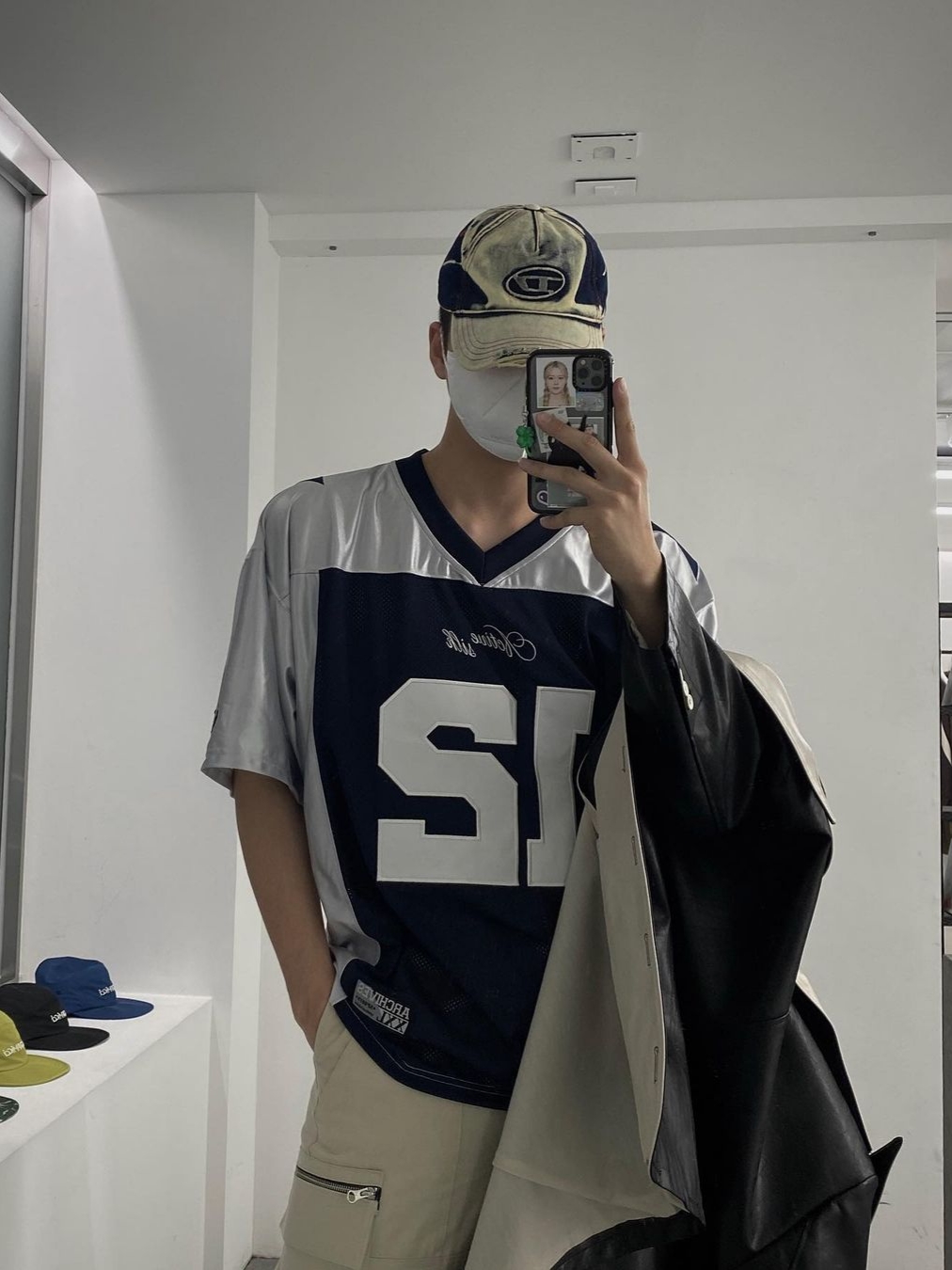 Diesel C-Seymon Treated Denim Baseball Cap Blue White, 2000Archives Football T-Shirt Navy 착용 스타일 - 2